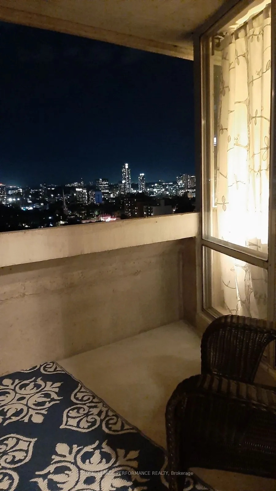 530 Laurier Avenue W #2006