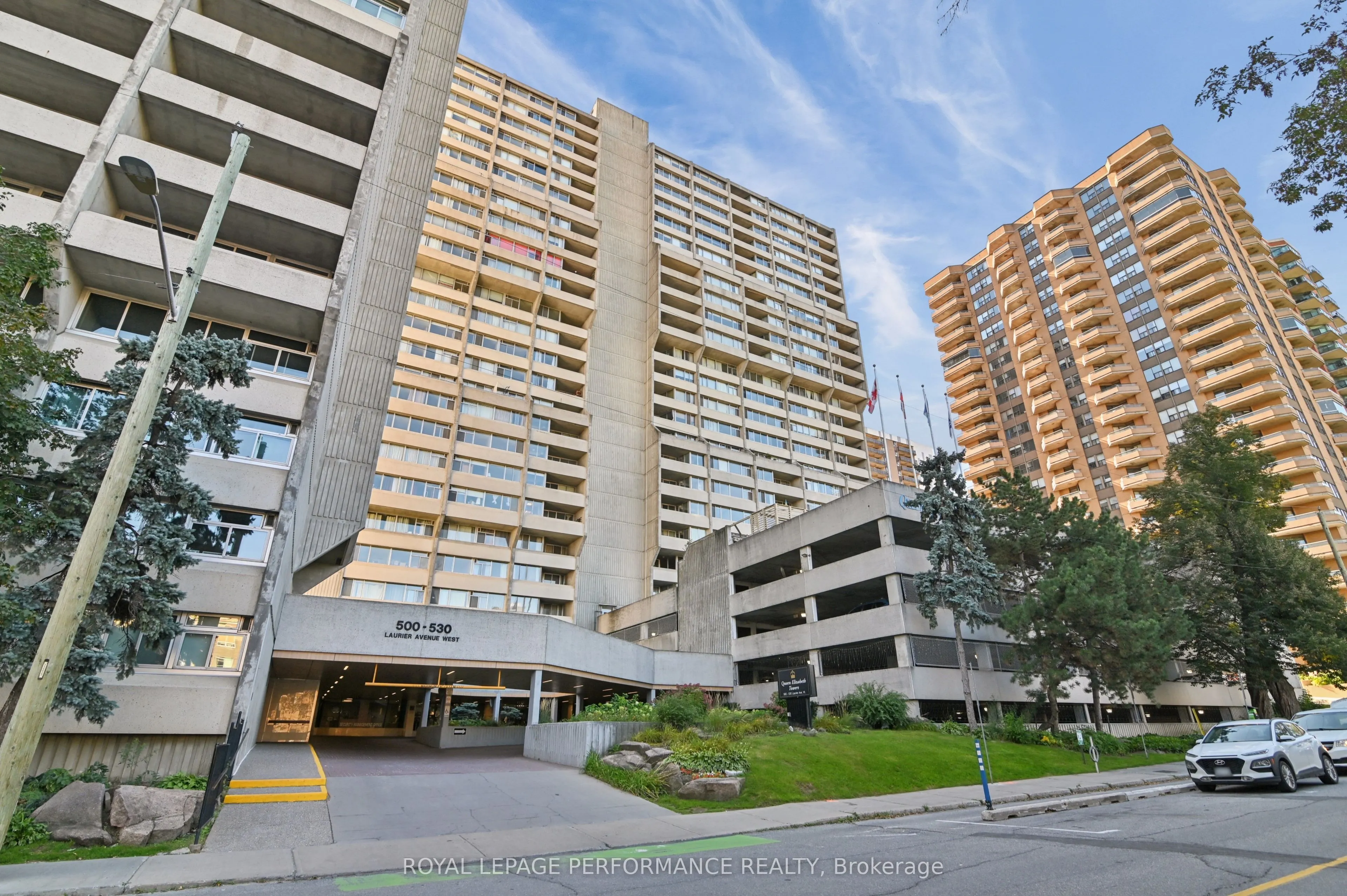 530 Laurier Avenue W #2006