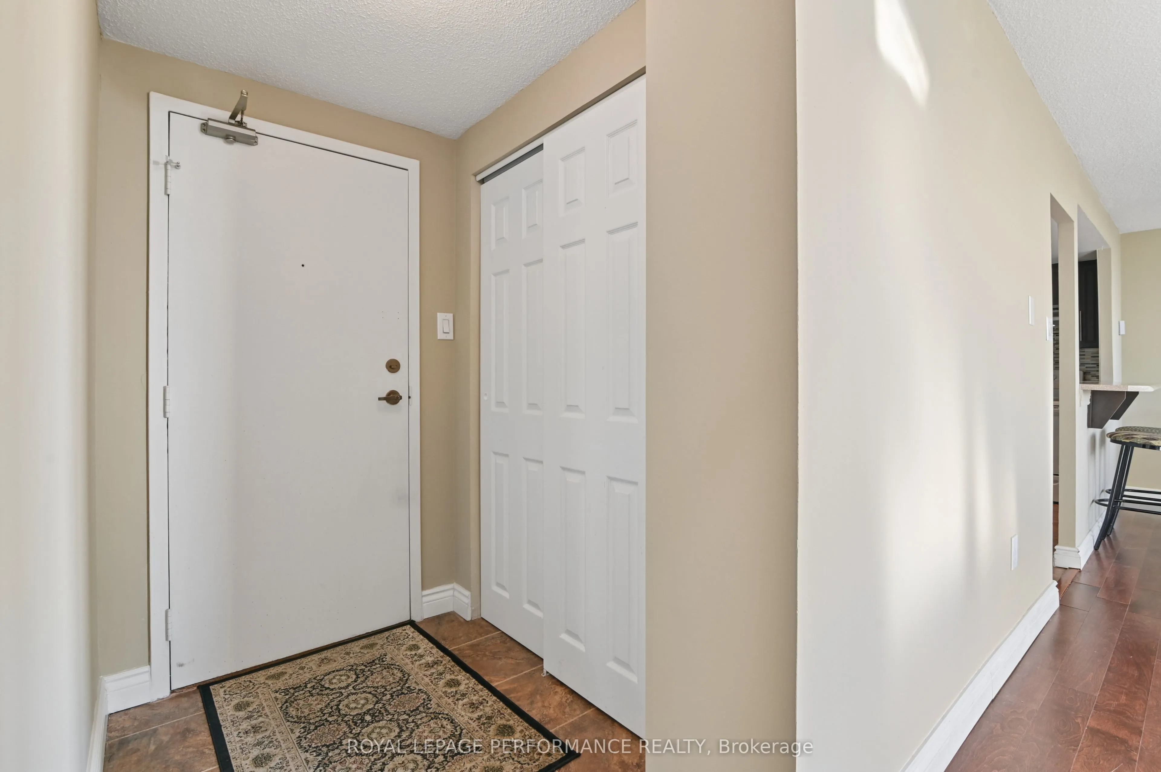 530 Laurier Avenue W #2006