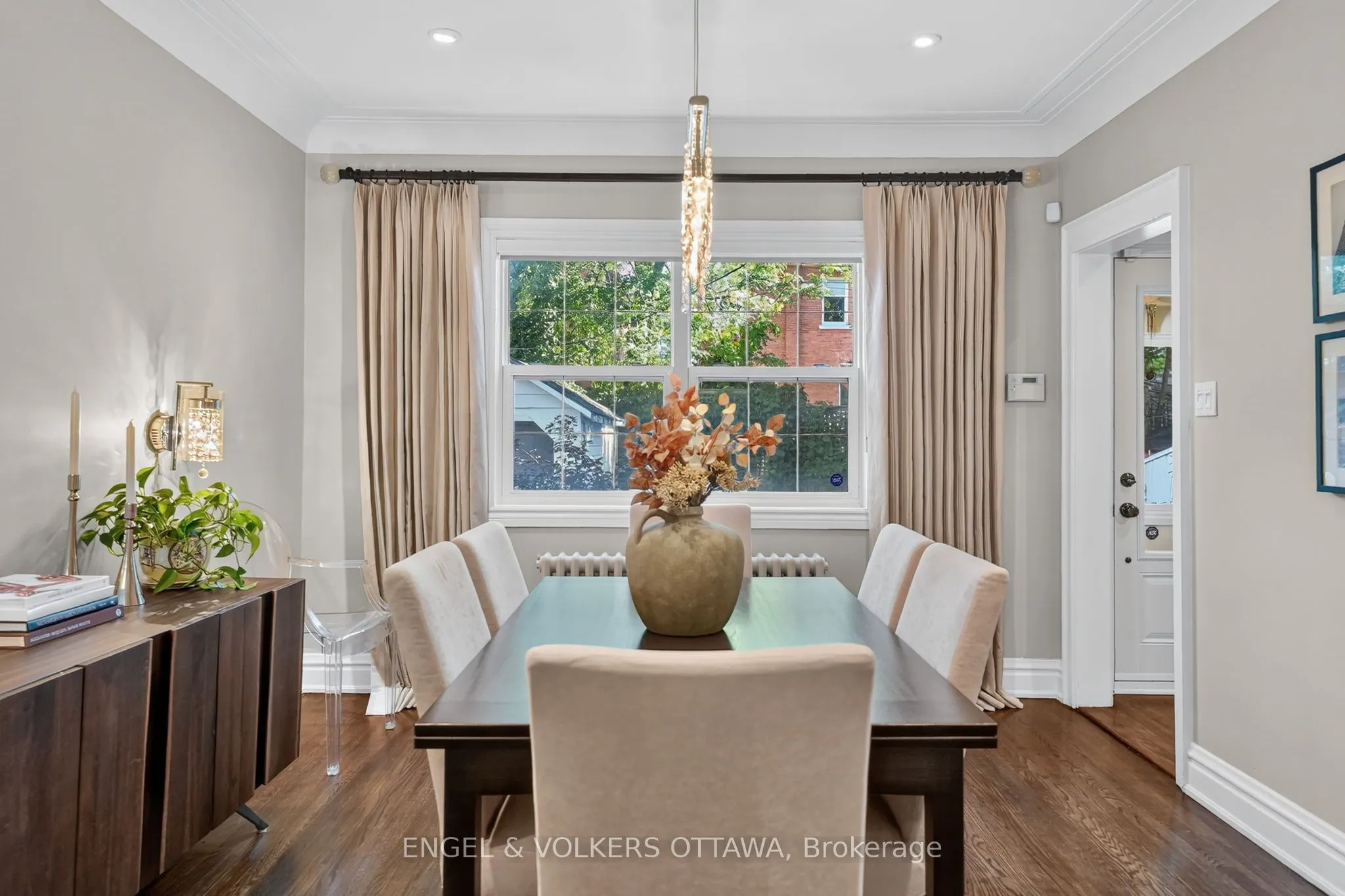 122 Renfrew Avenue