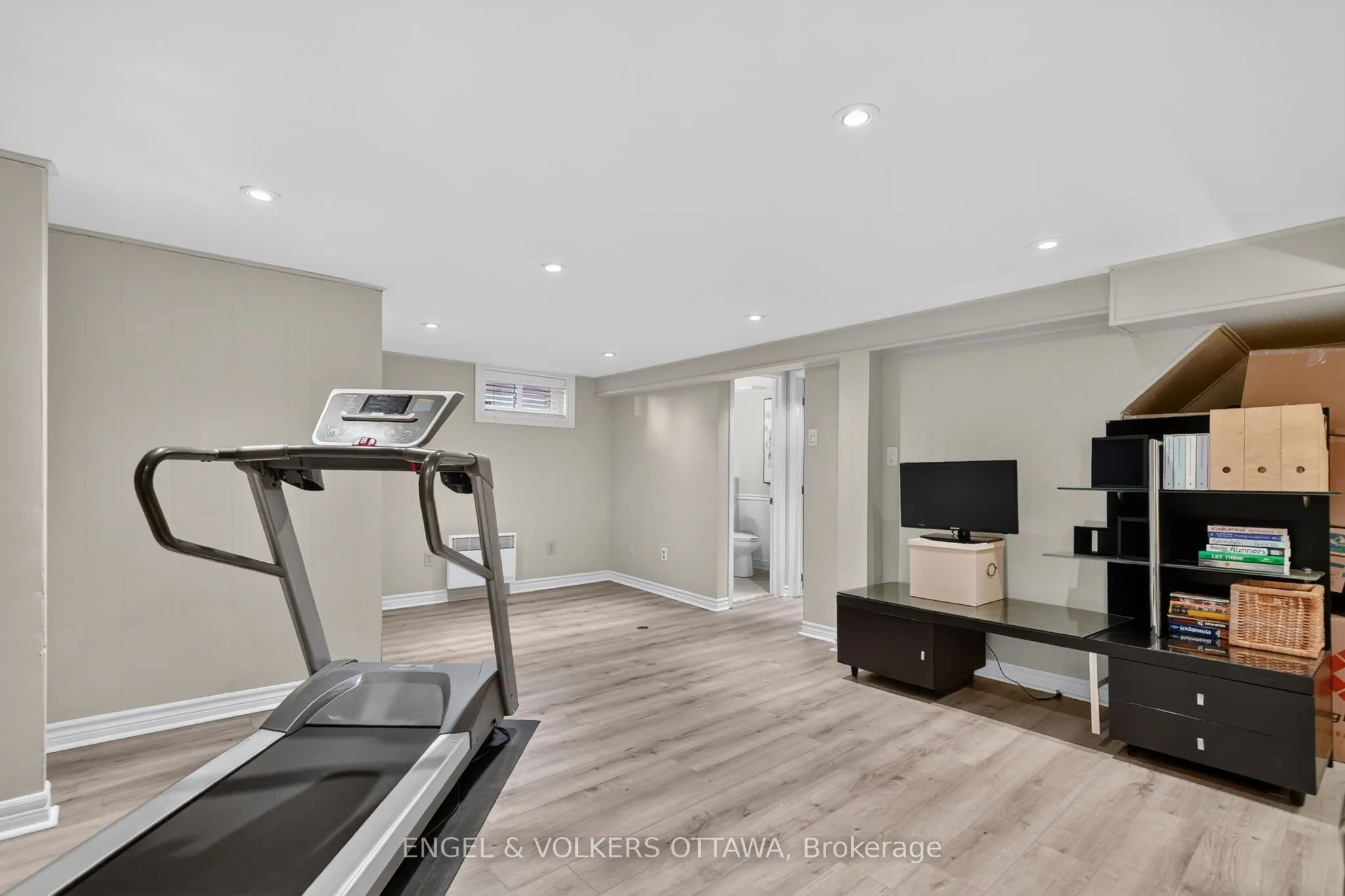 122 Renfrew Avenue