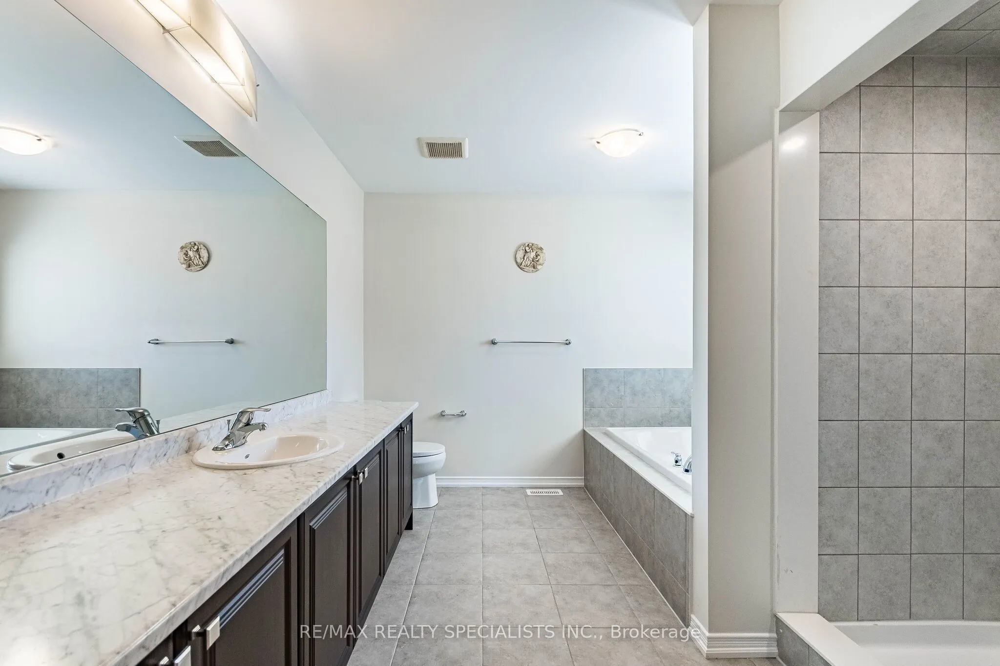 25 Cloy Drive