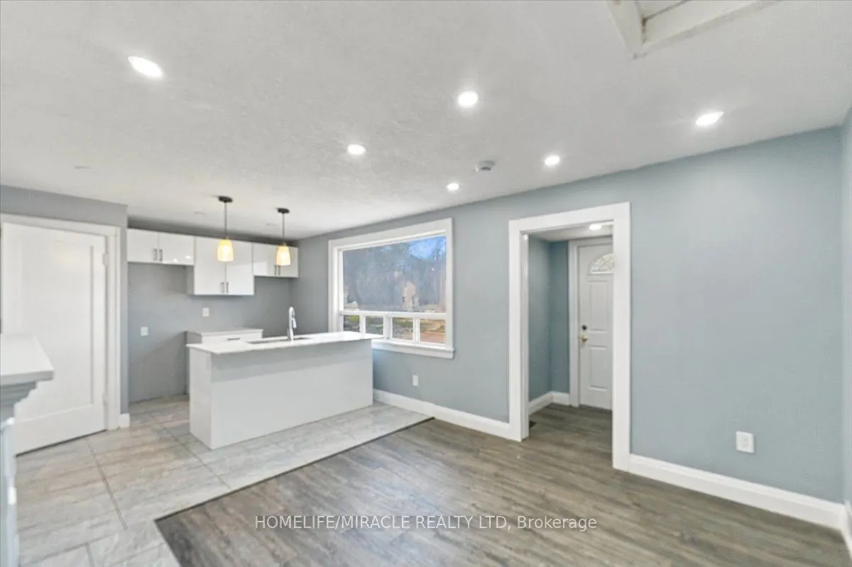 82 Norfolk Avenue