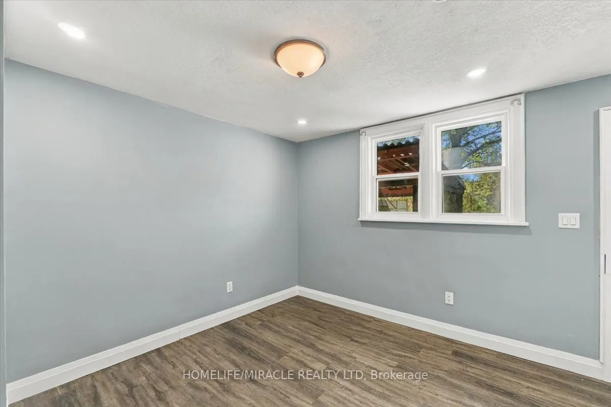 82 Norfolk Avenue