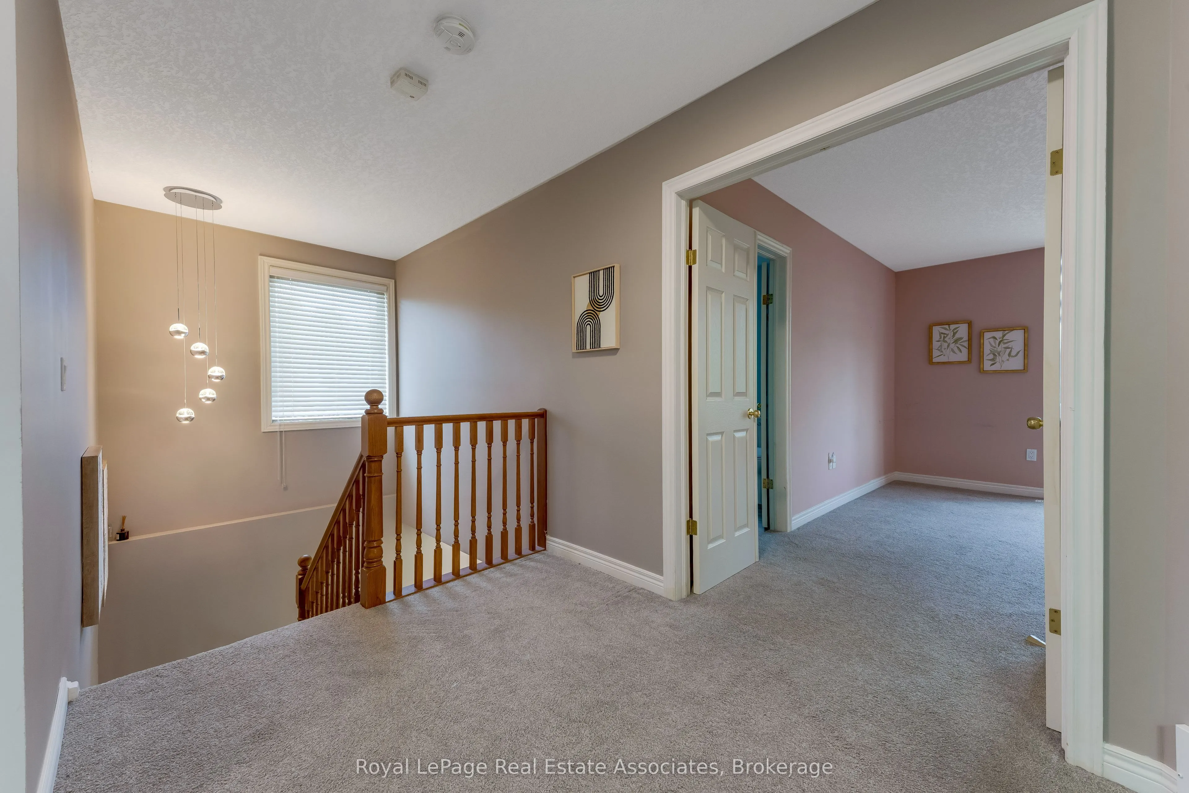 406 Sandy Cove Crescent