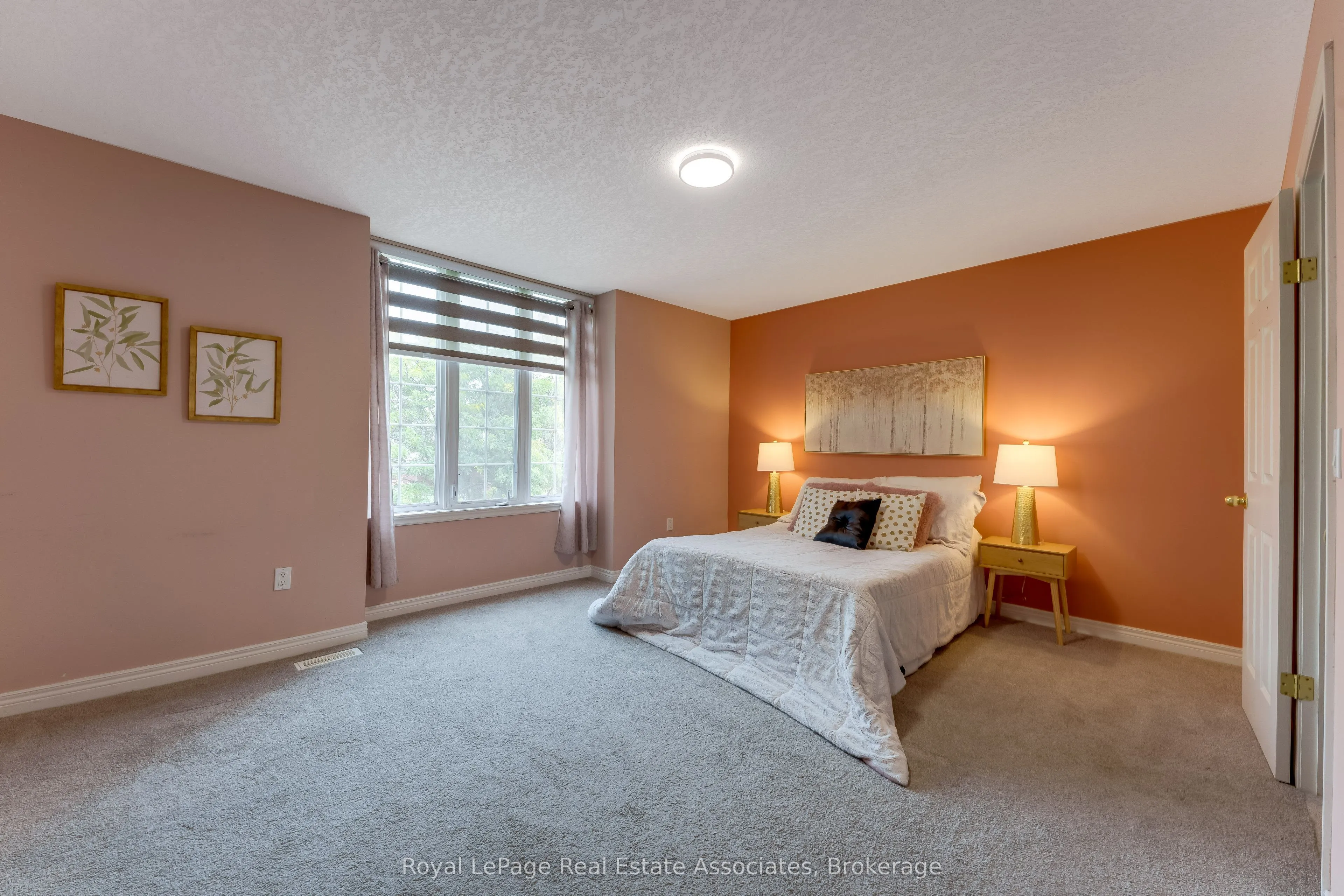 406 Sandy Cove Crescent