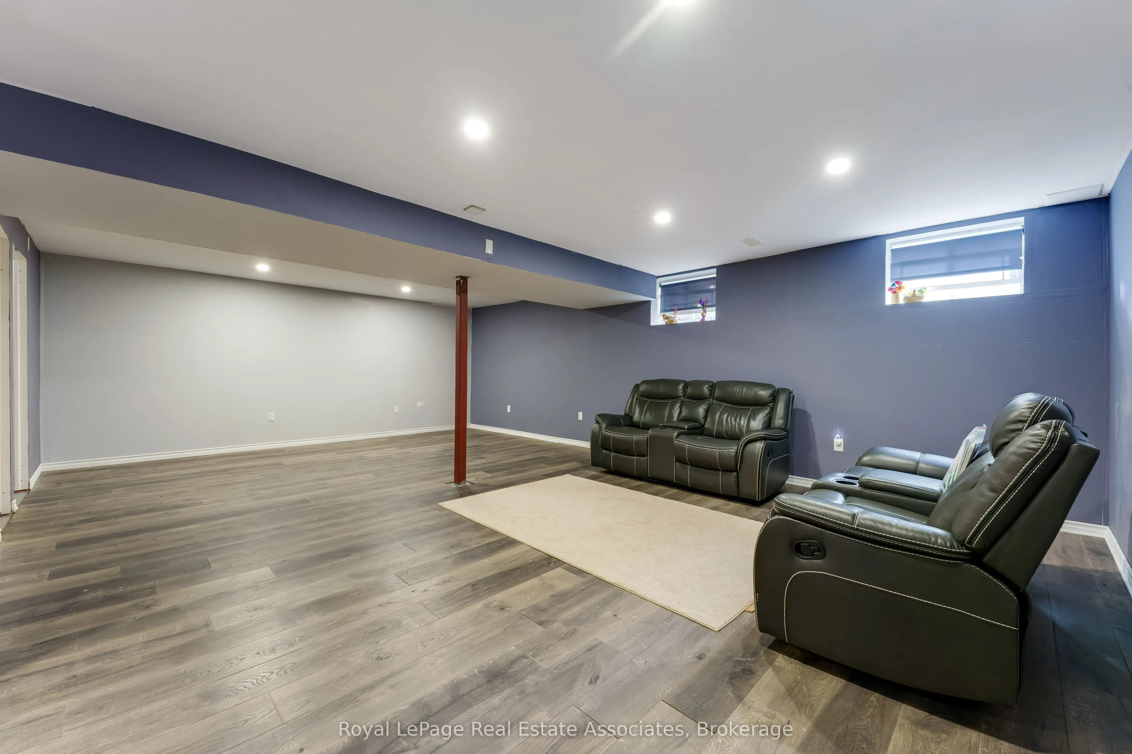 406 Sandy Cove Crescent