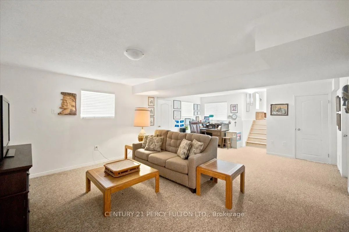 111 White Drive