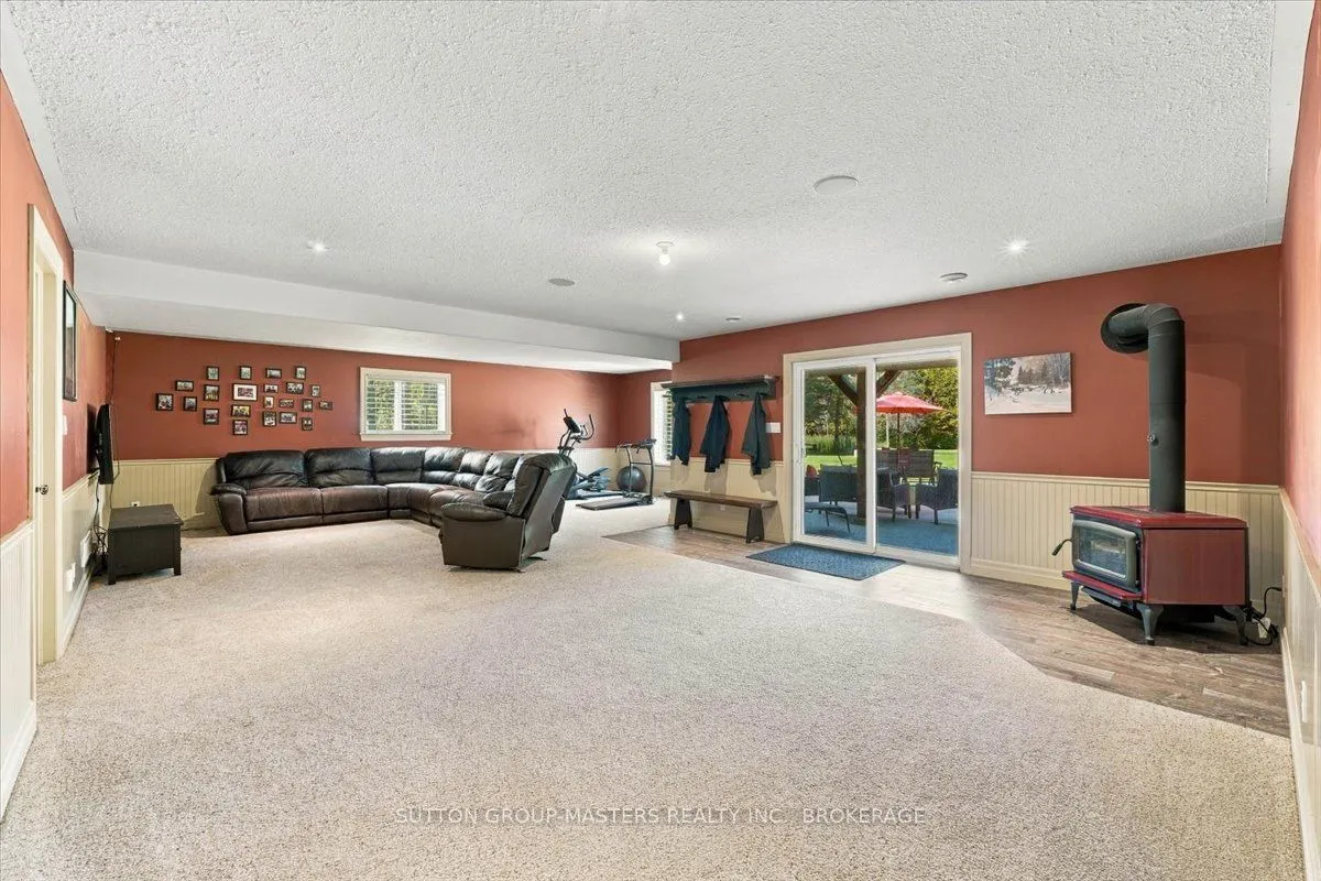 1304 County Road 64