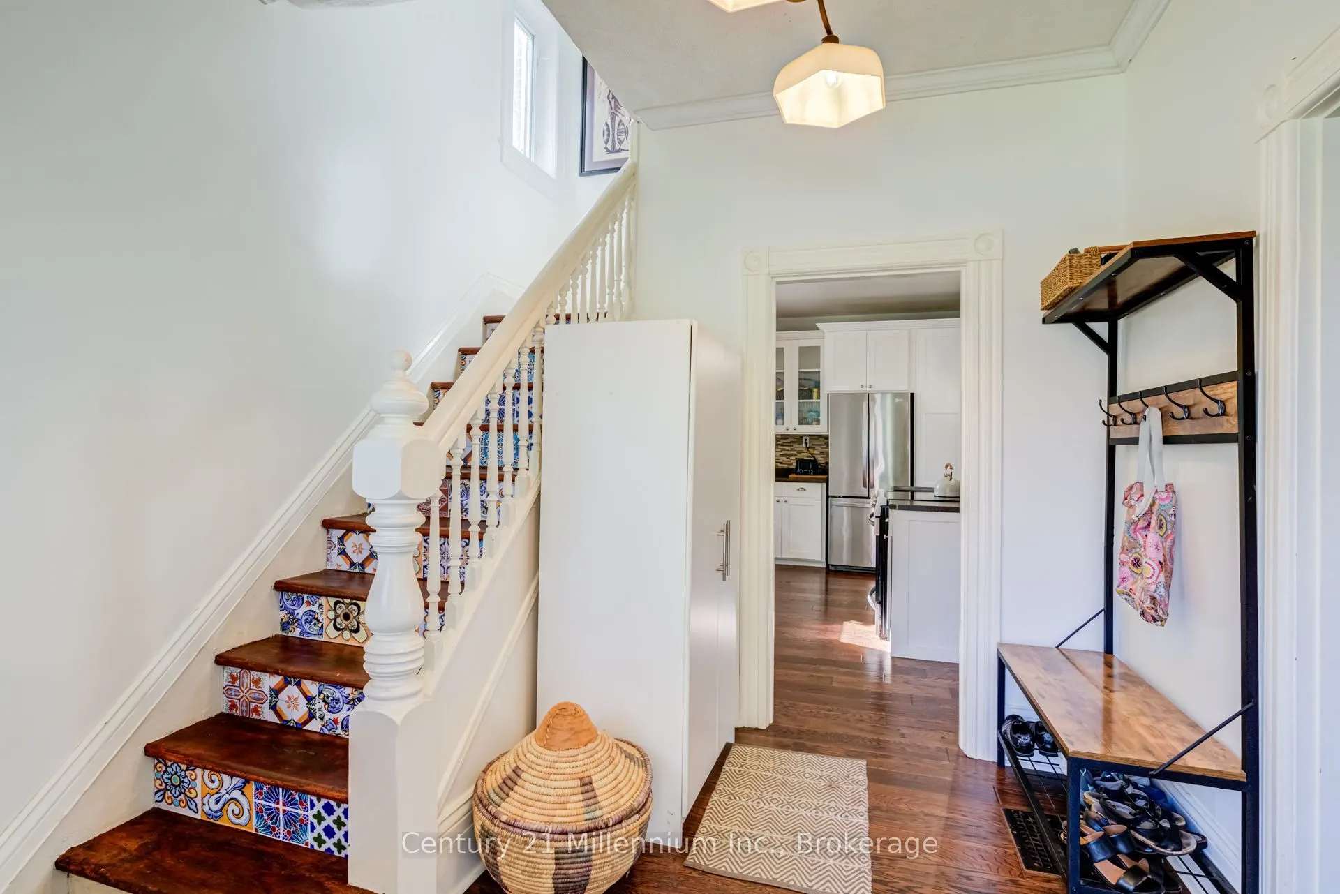 2140 5th Avenue W