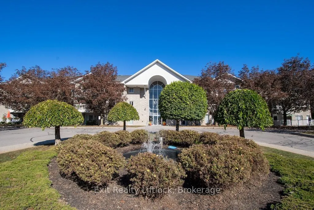 1099 Clonsilla Avenue #202 C