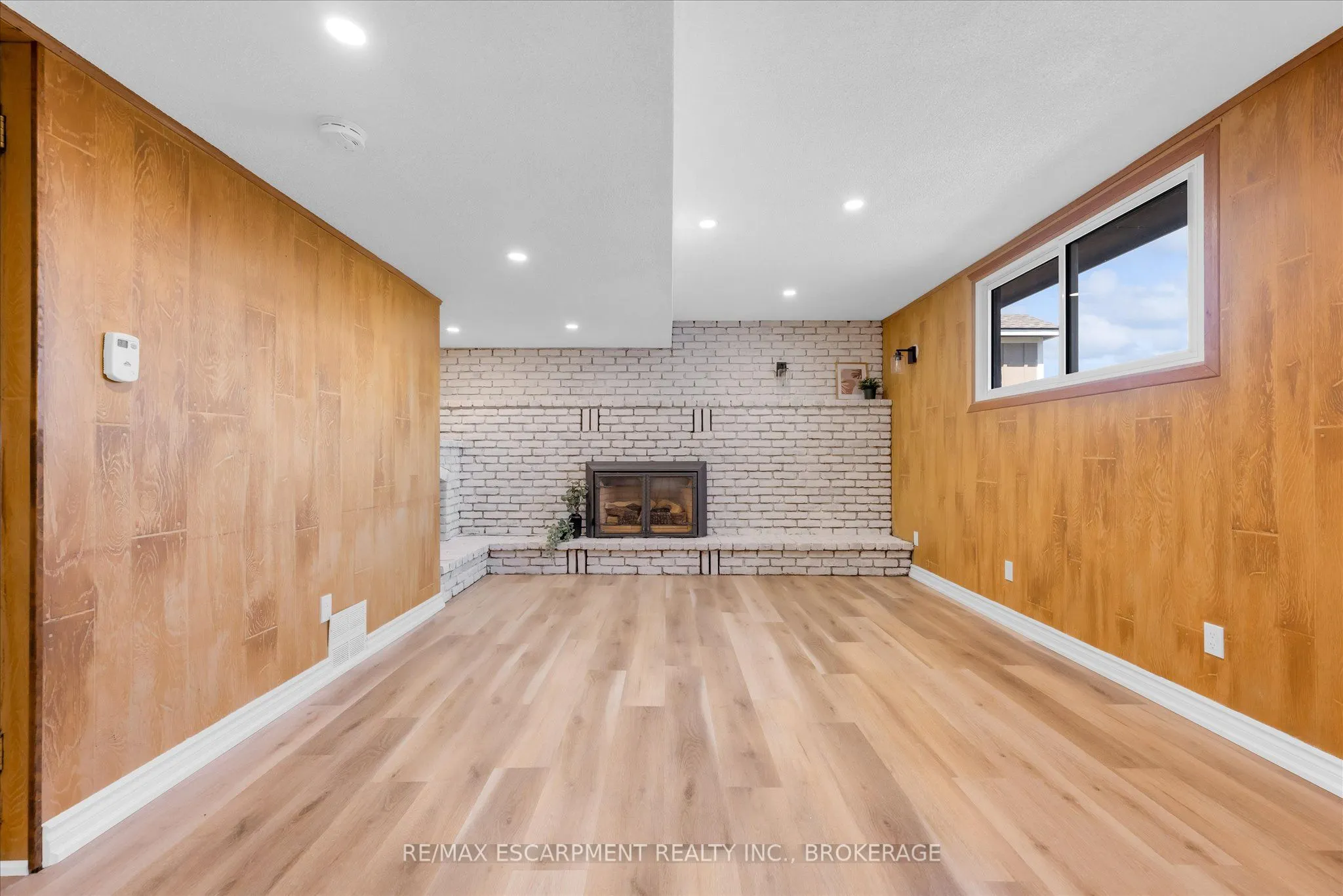 49 Grove Avenue