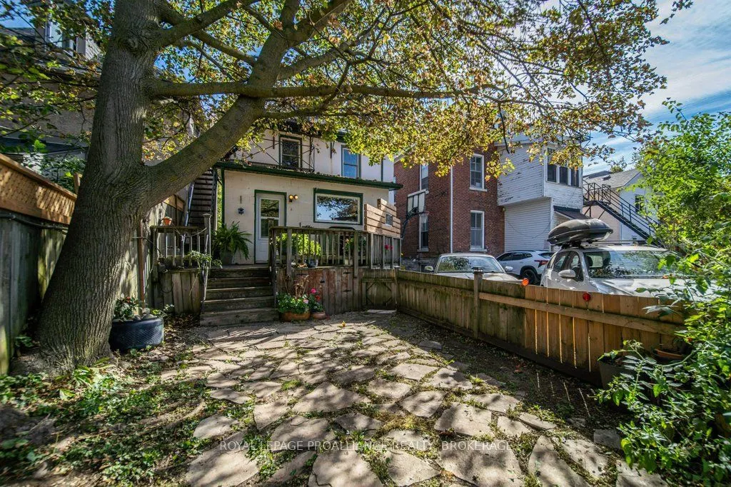 236 Frontenac Street