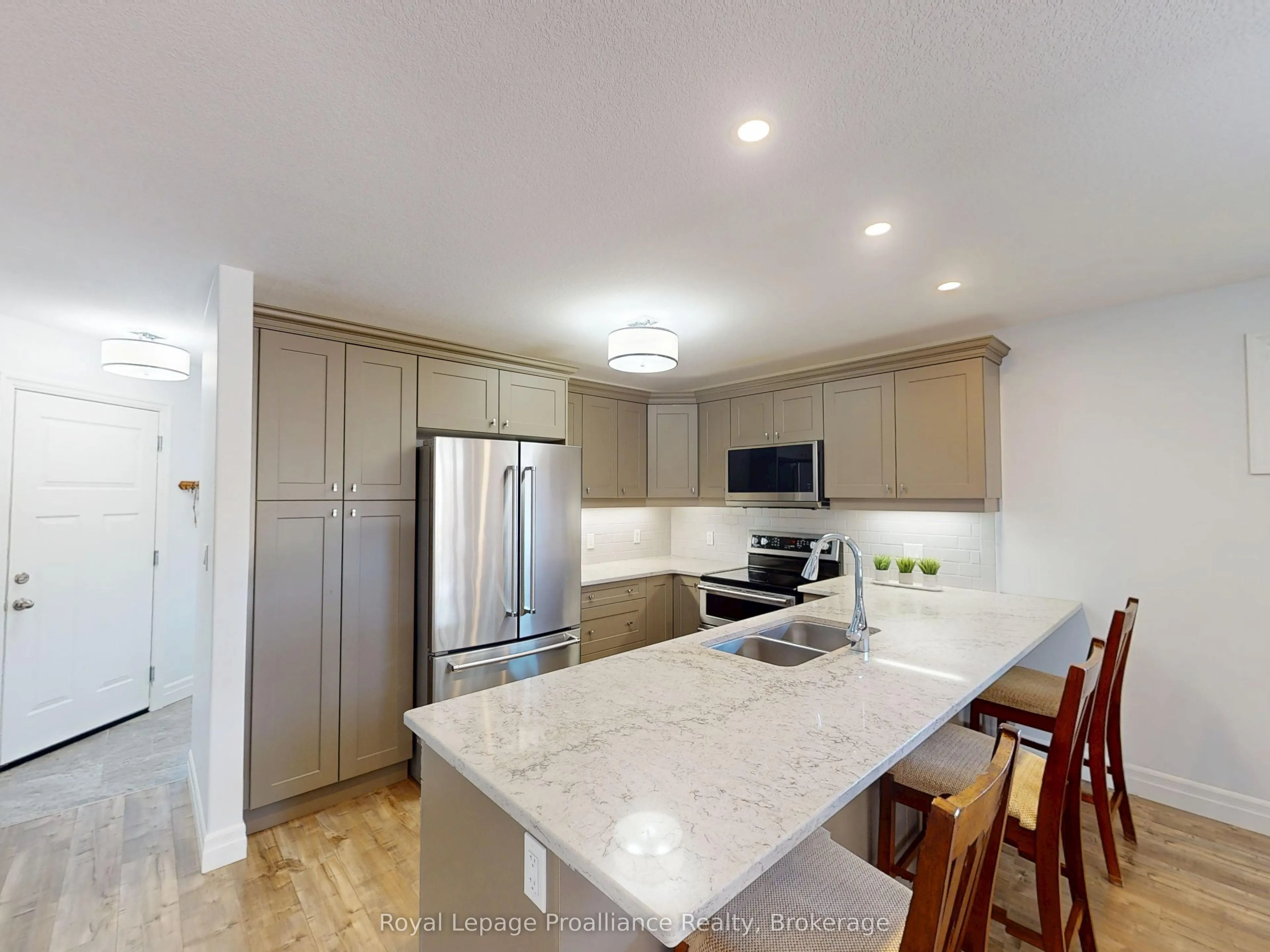 38 Mercedes Drive