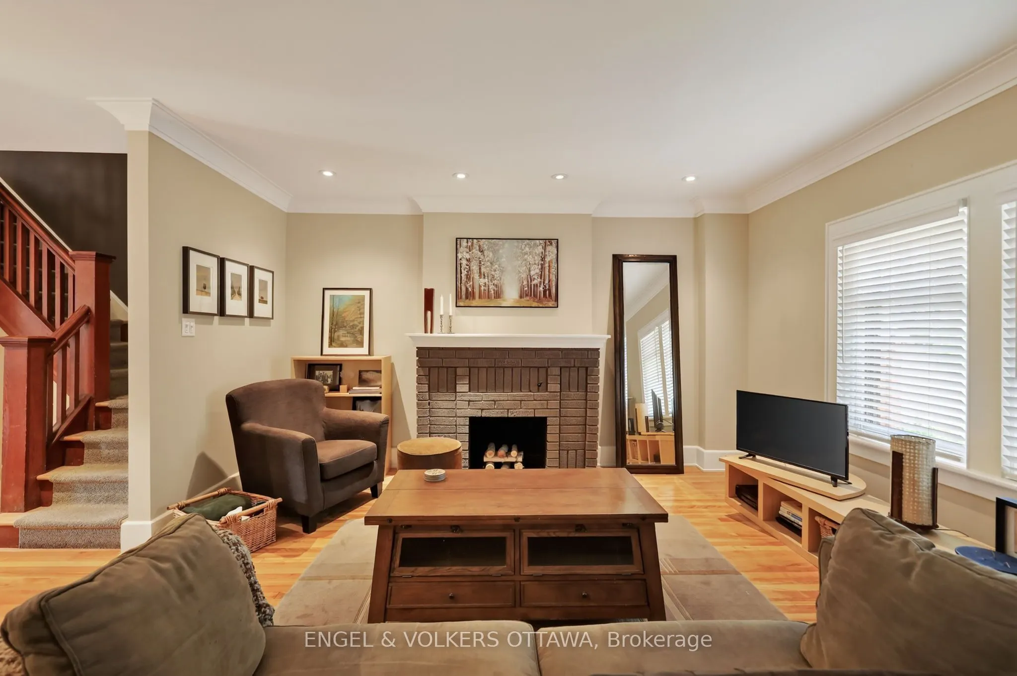 56 Willard Street