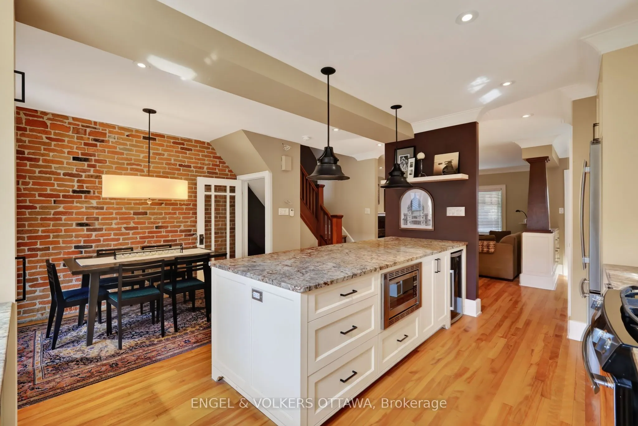 56 Willard Street