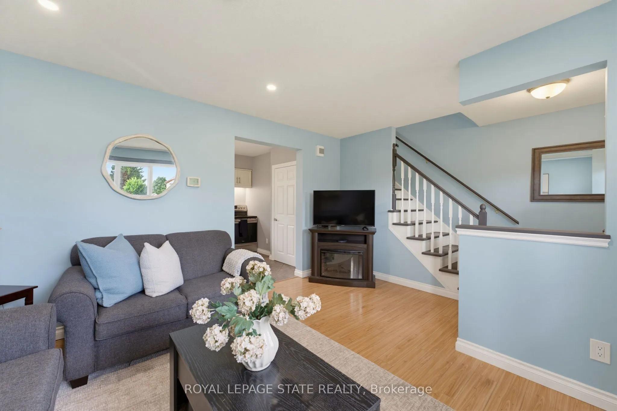 15 Seneca Street S #15