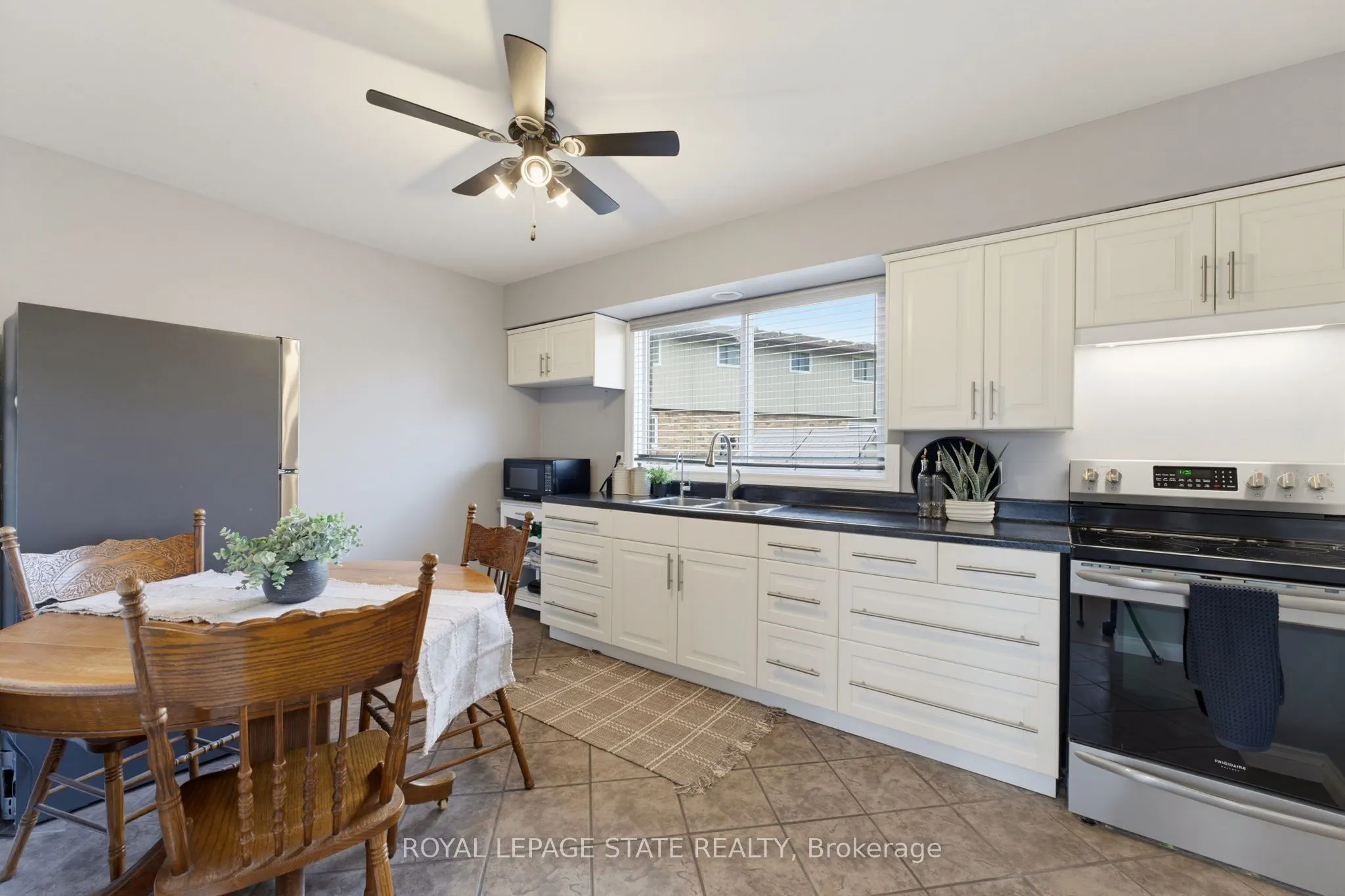 15 Seneca Street S #15