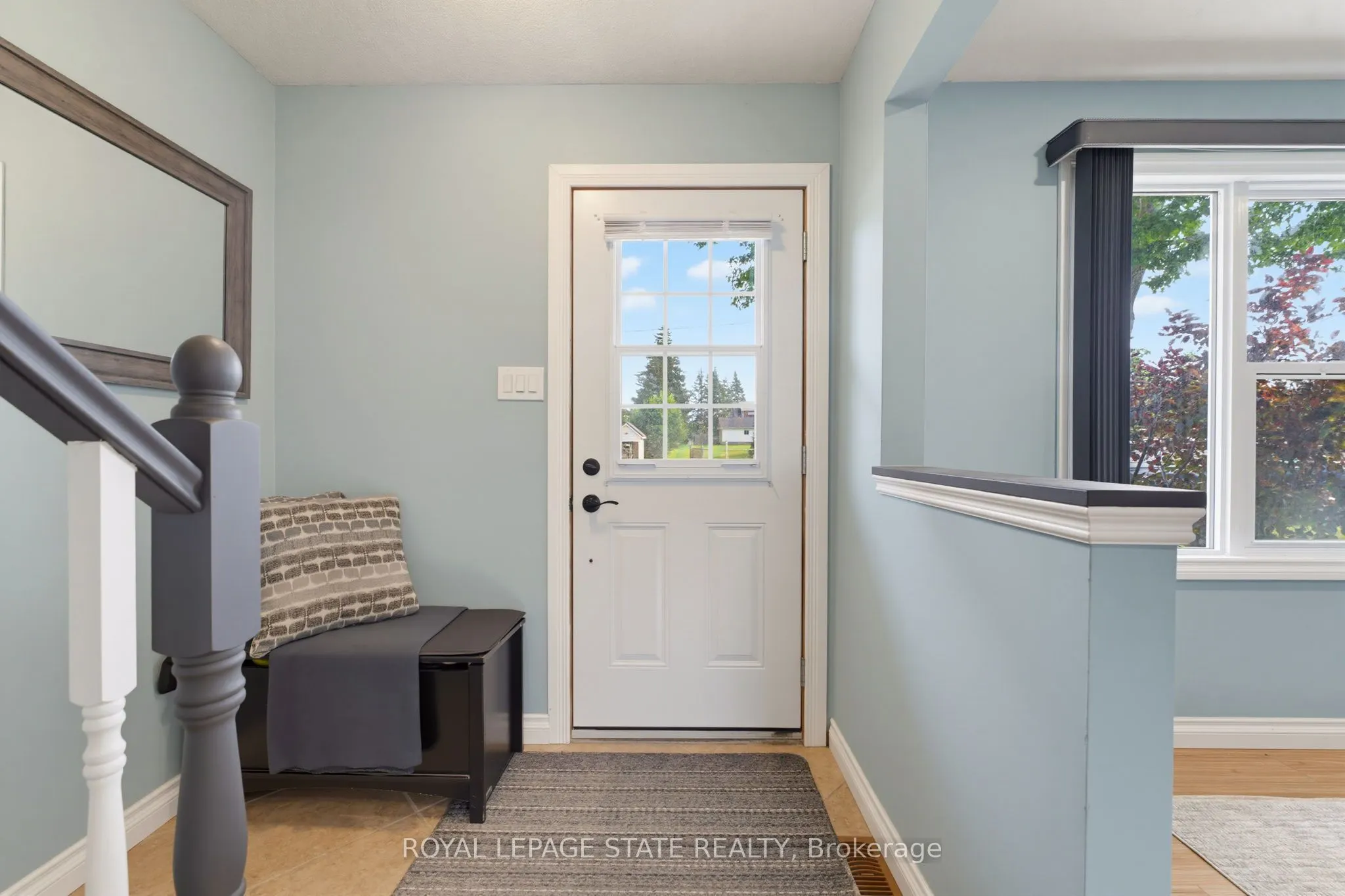 15 Seneca Street S #15