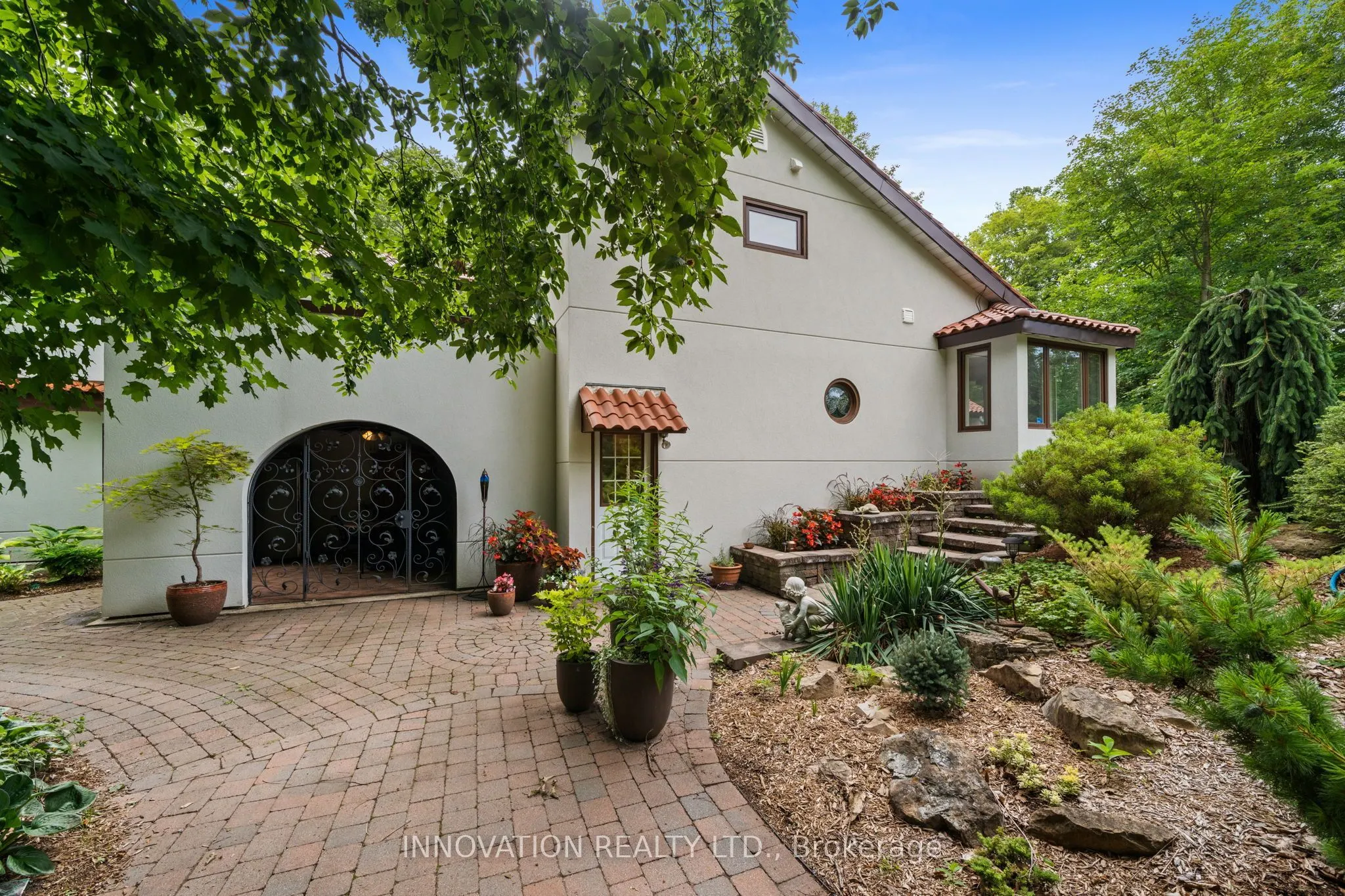 594 Rae Road