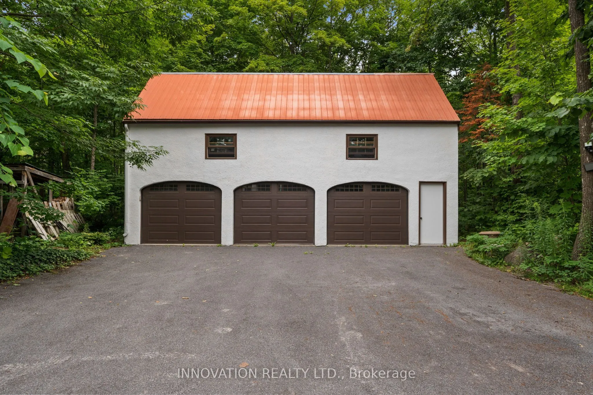 594 Rae Road