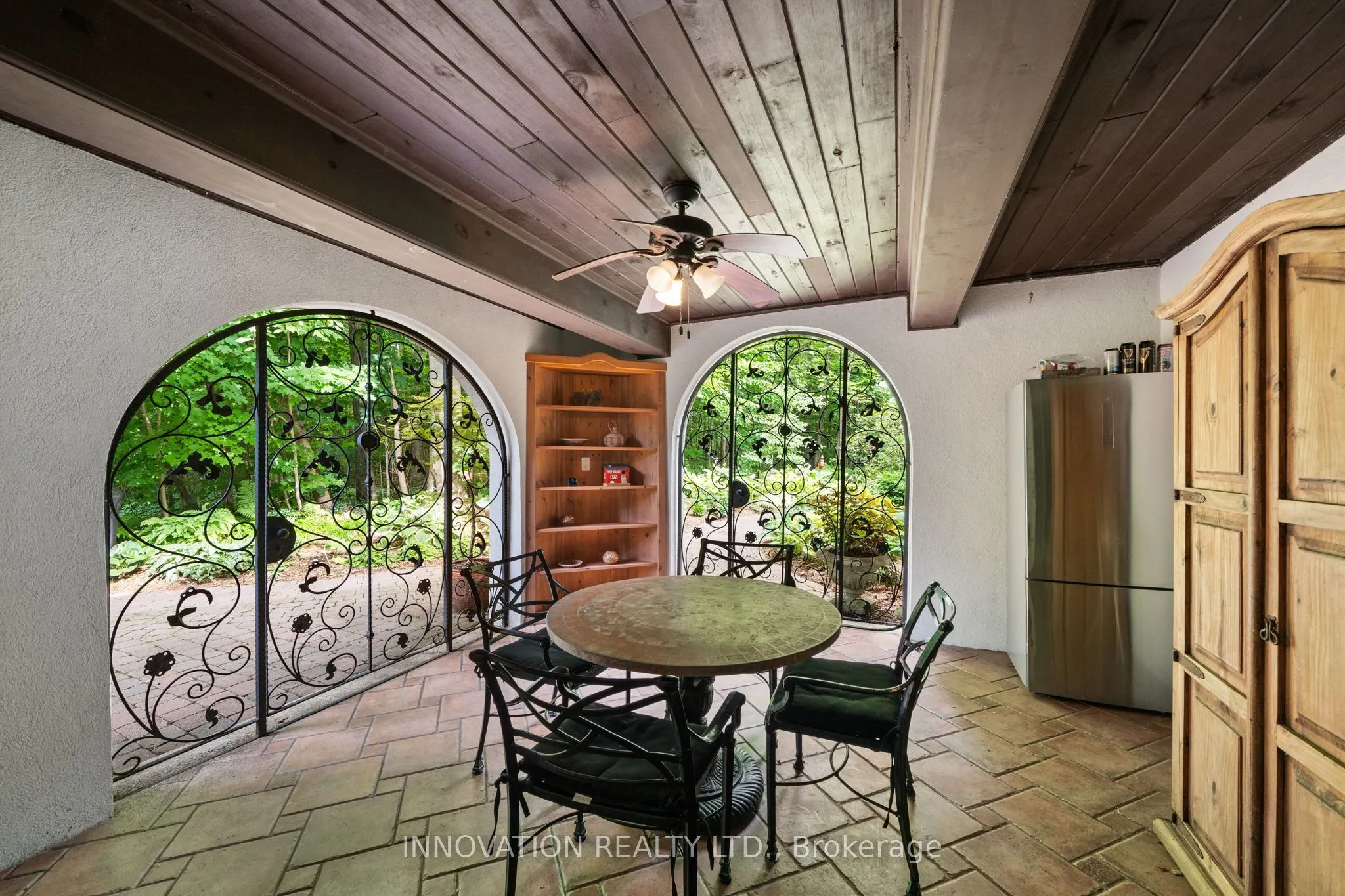 594 Rae Road
