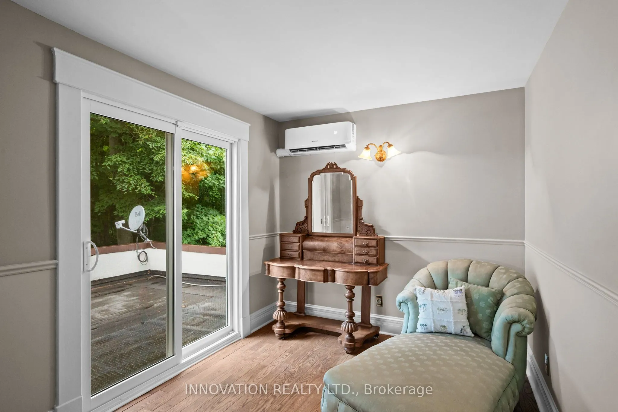 594 Rae Road