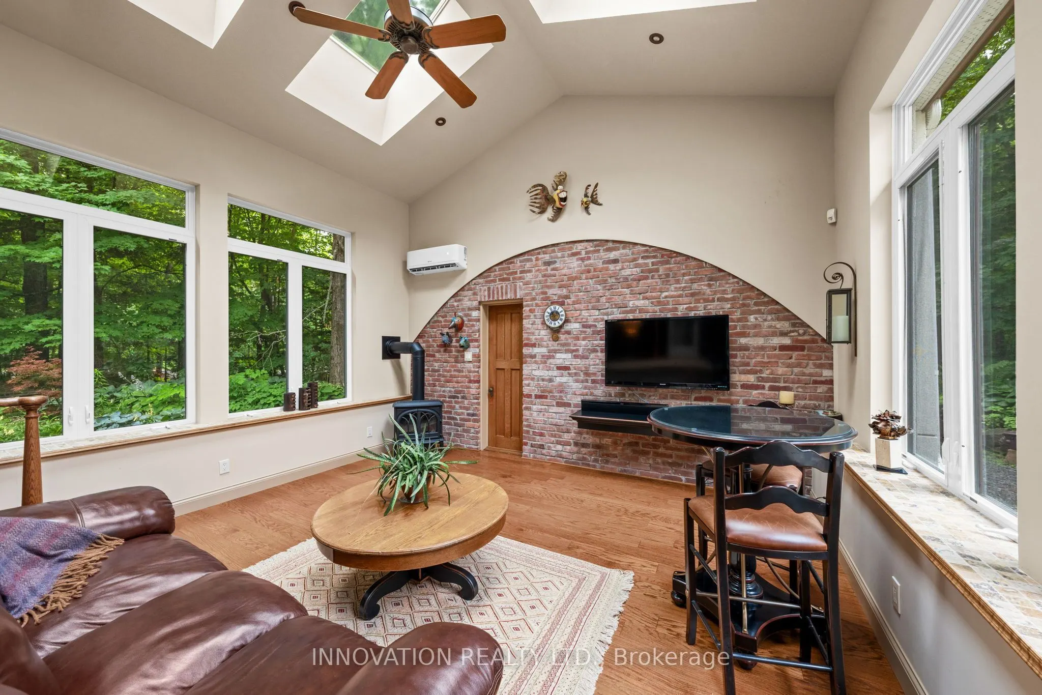 594 Rae Road