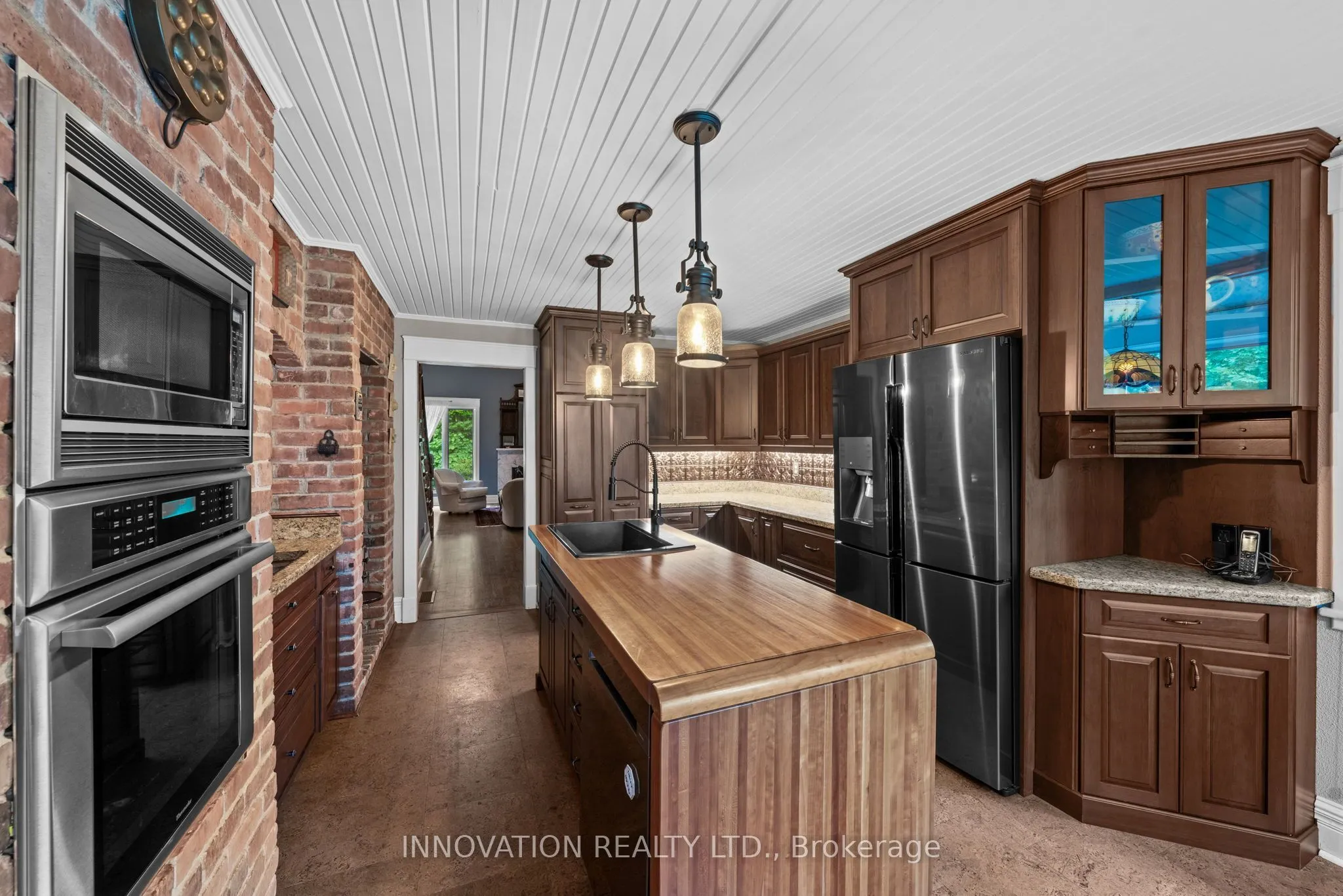 594 Rae Road