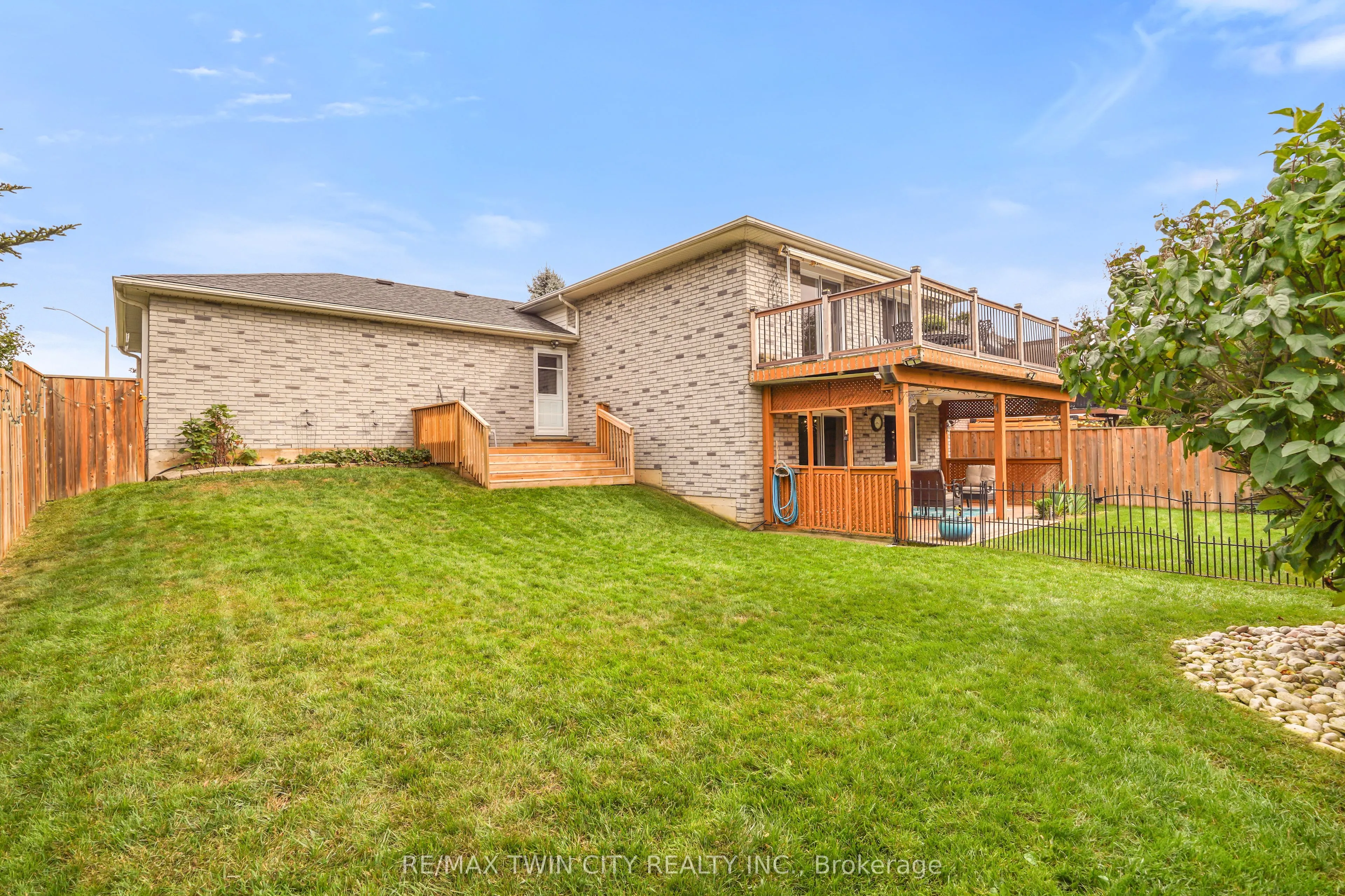 26 MacPherson Drive