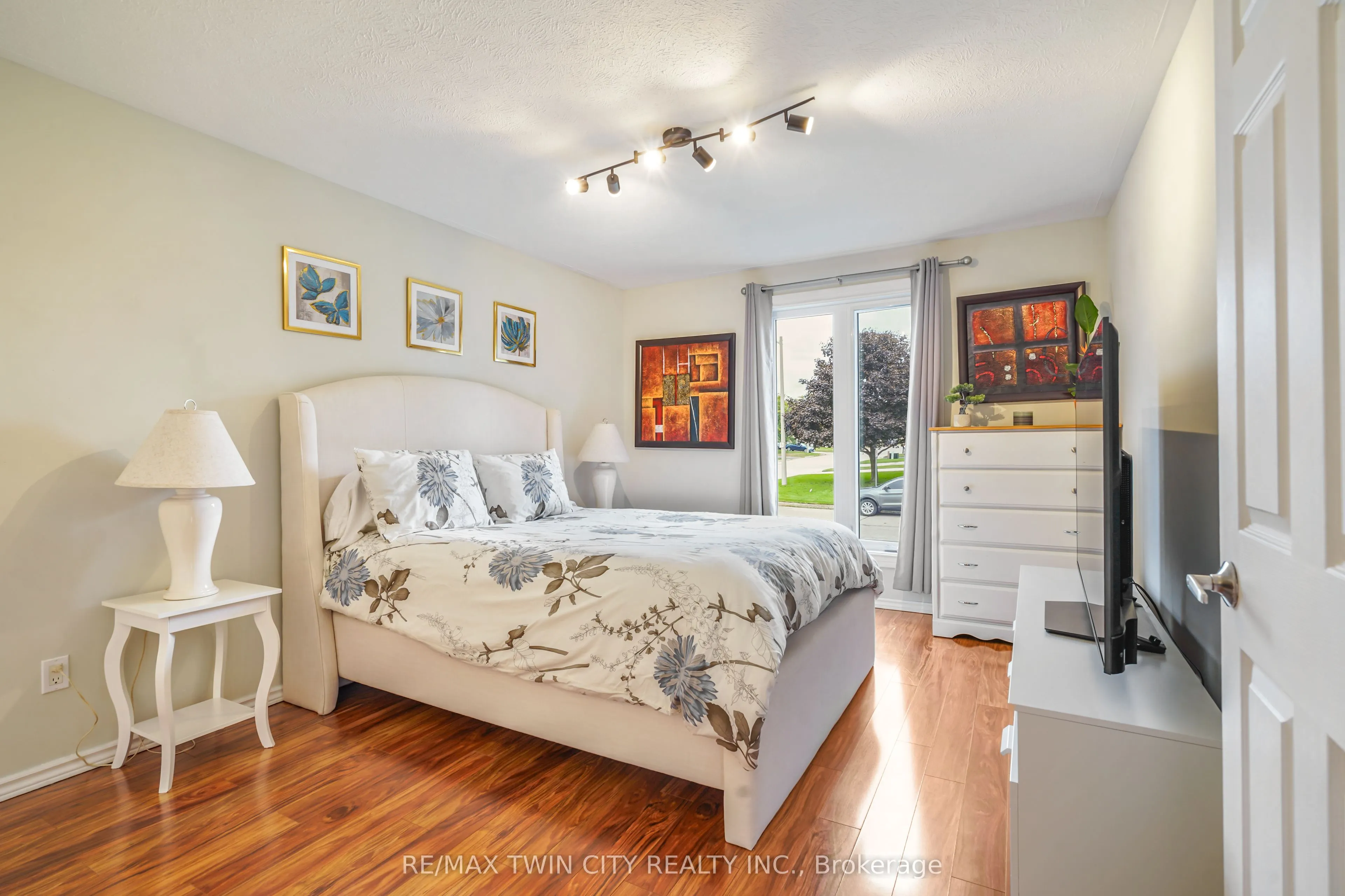 26 MacPherson Drive