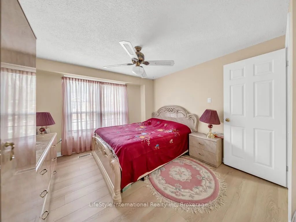 375 Holiday Inn Drive #35