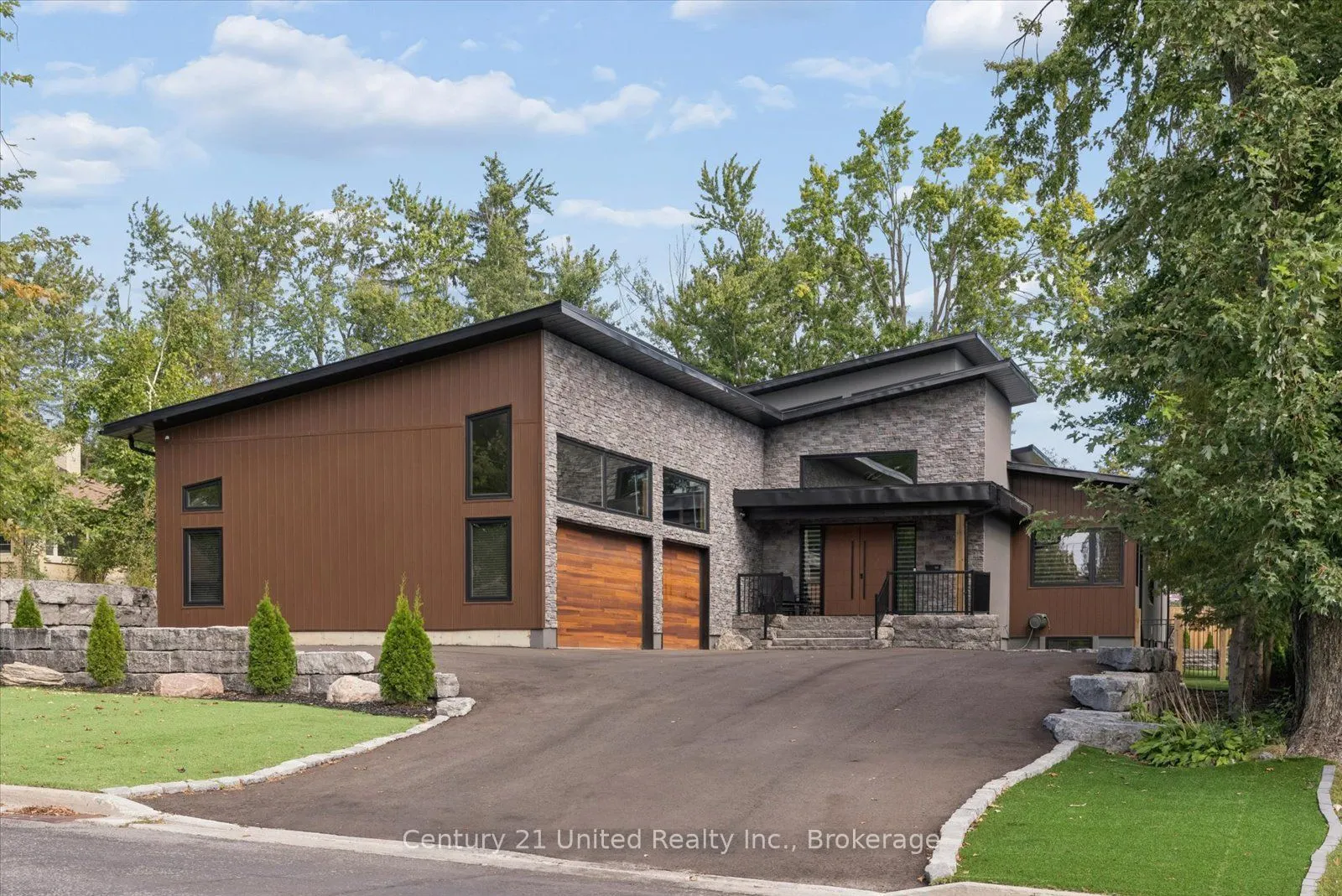 144 Wallis Drive