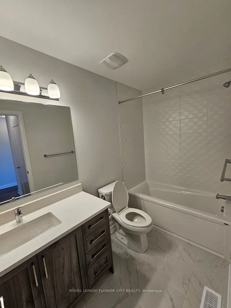 204 Elsie Macgill Walk