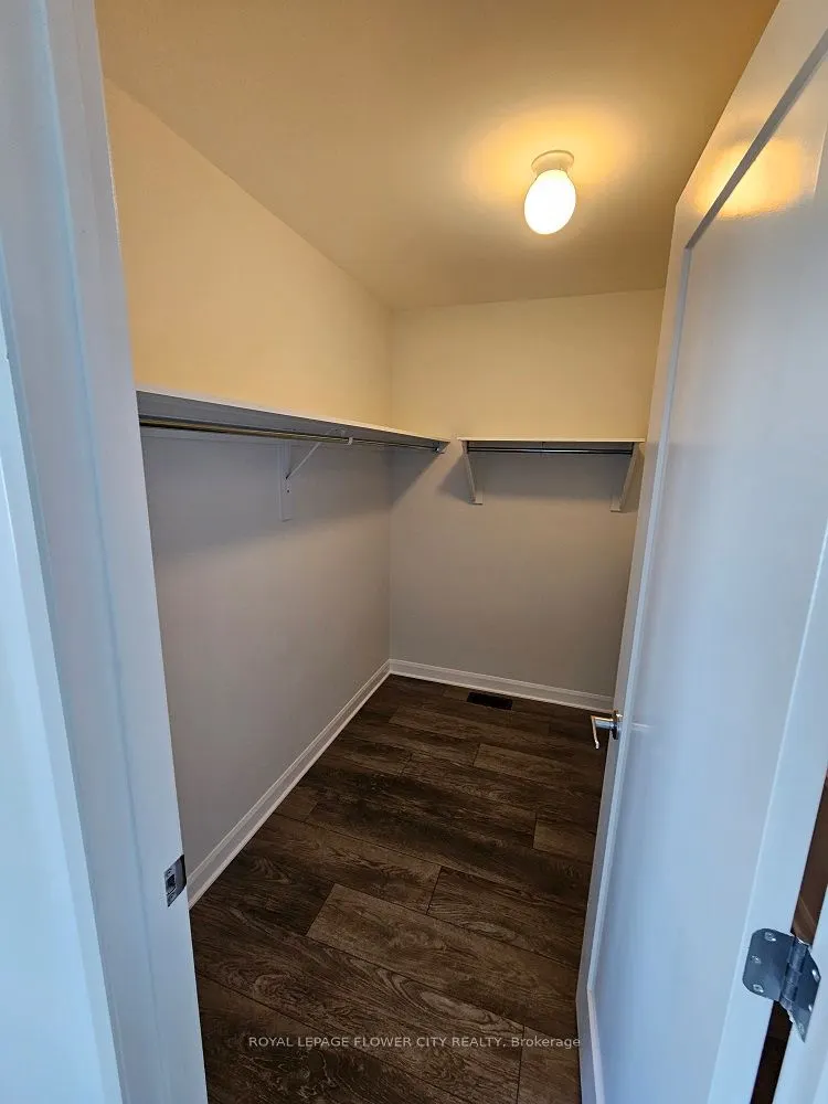 204 Elsie Macgill Walk
