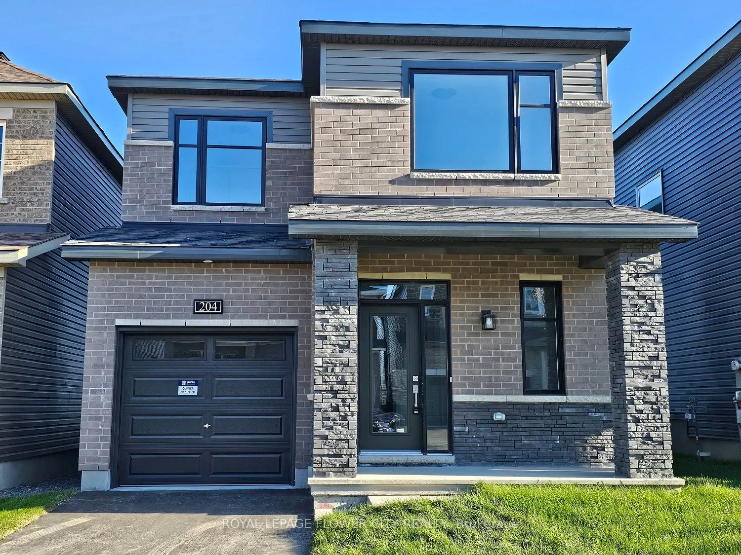 204 Elsie Macgill Walk