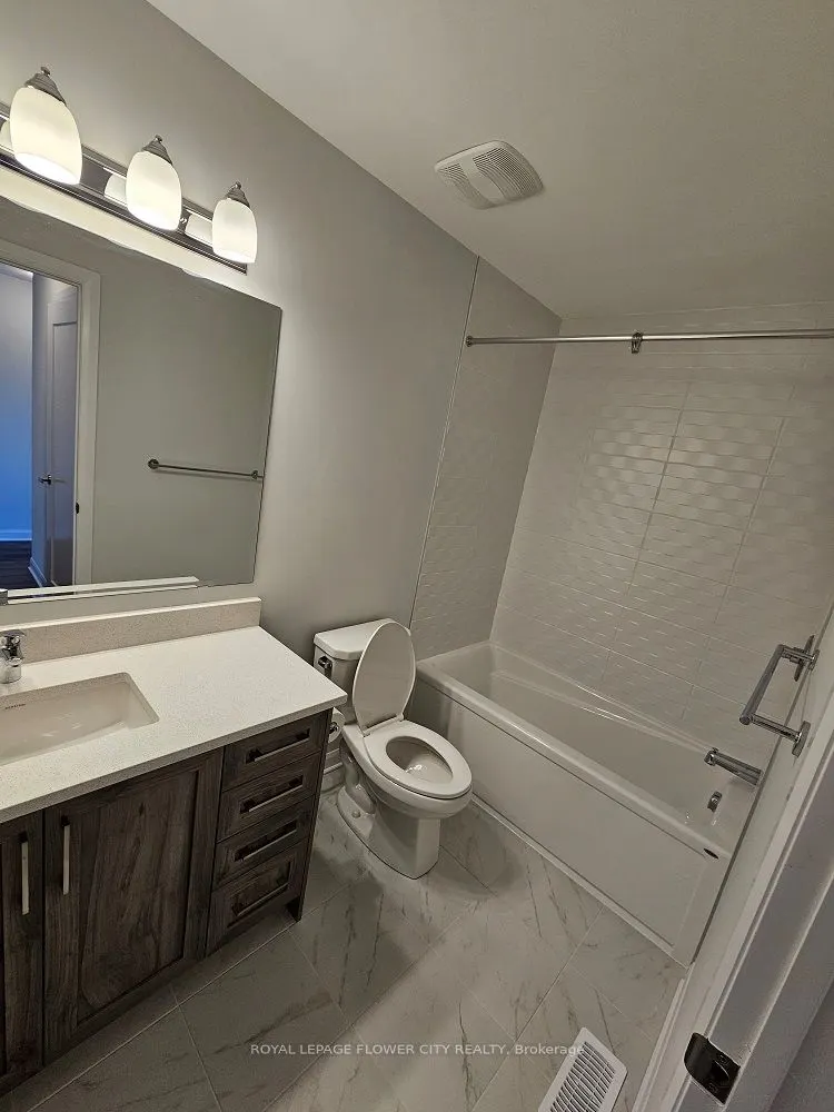 204 Elsie Macgill Walk