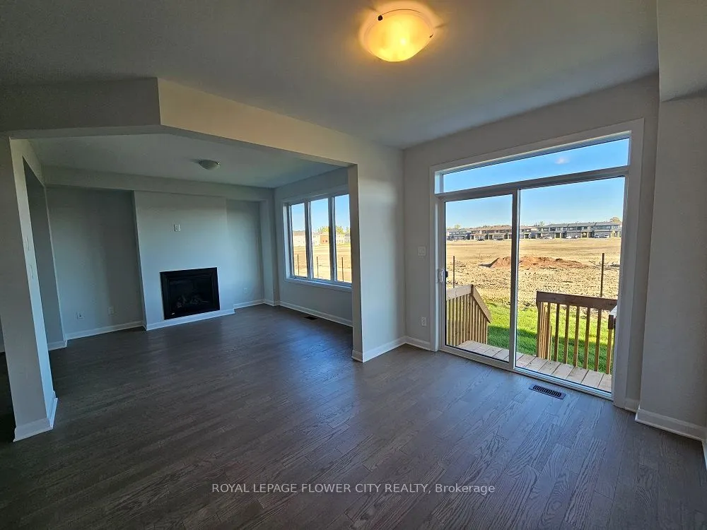 204 Elsie Macgill Walk