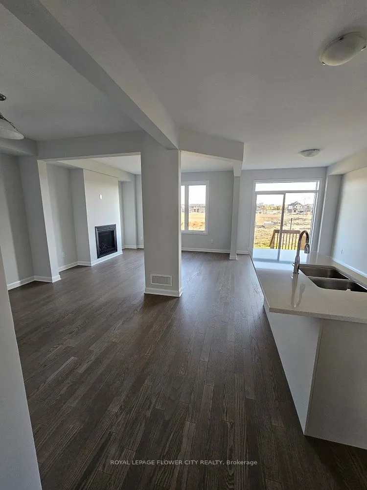 204 Elsie Macgill Walk