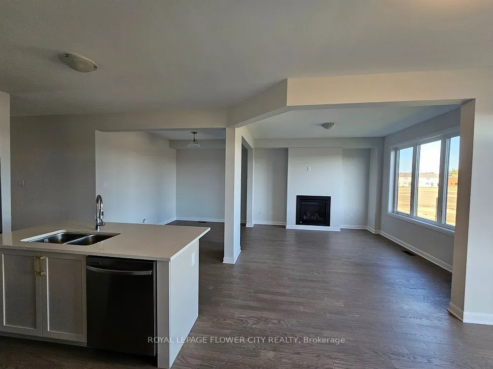 204 Elsie Macgill Walk
