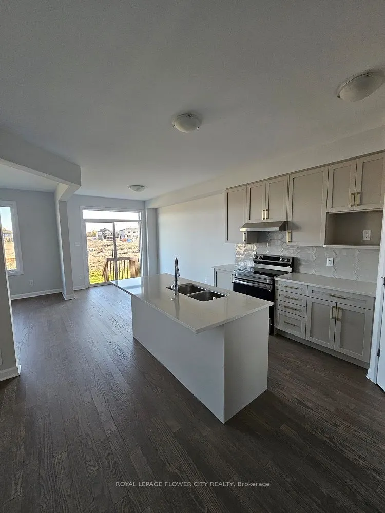 204 Elsie Macgill Walk
