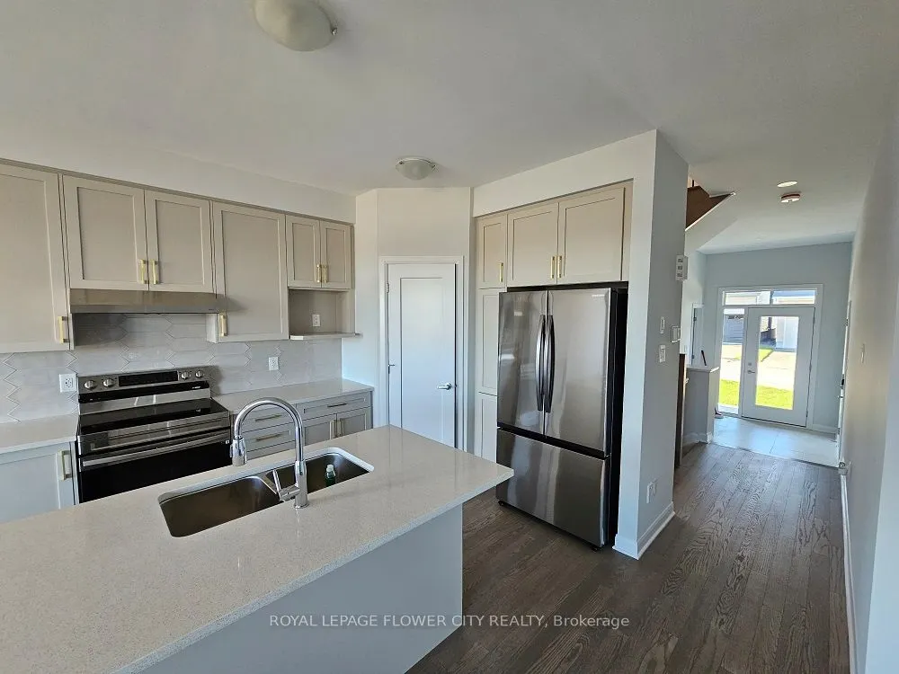 204 Elsie Macgill Walk