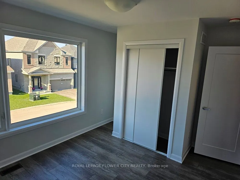 204 Elsie Macgill Walk