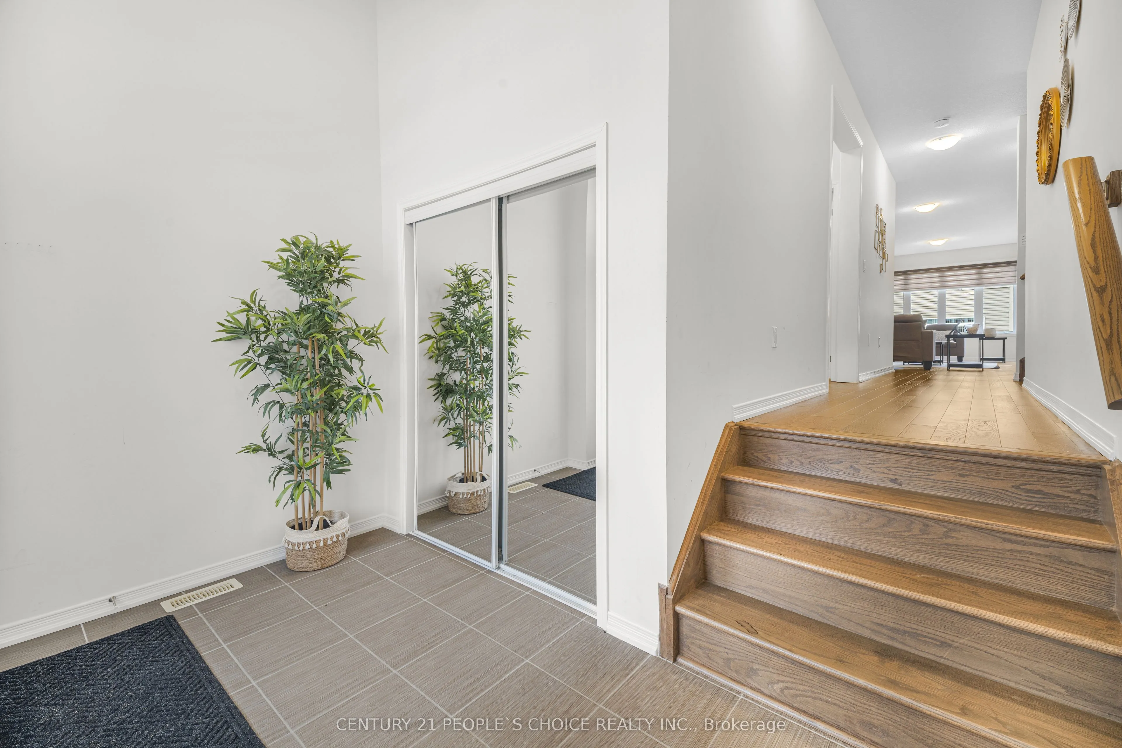 3 Sara Drive #Upper