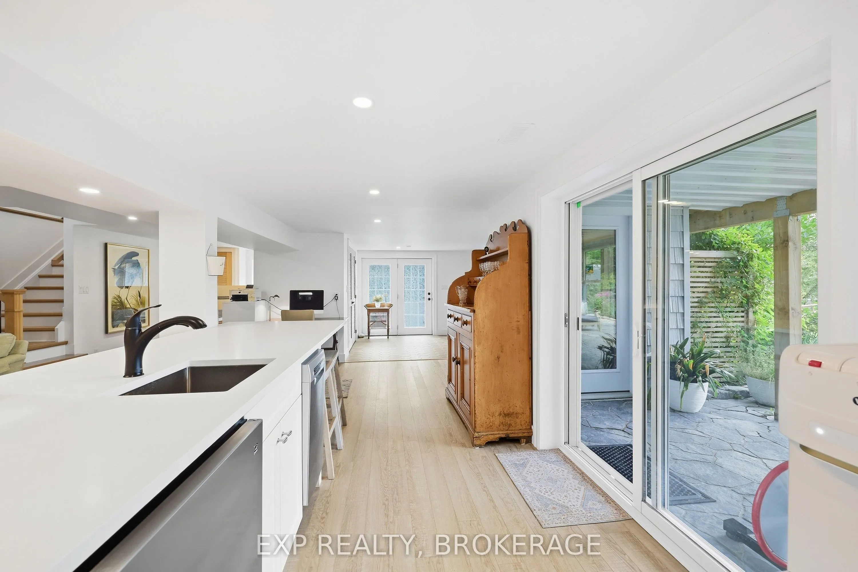 2114 Hambly Lane