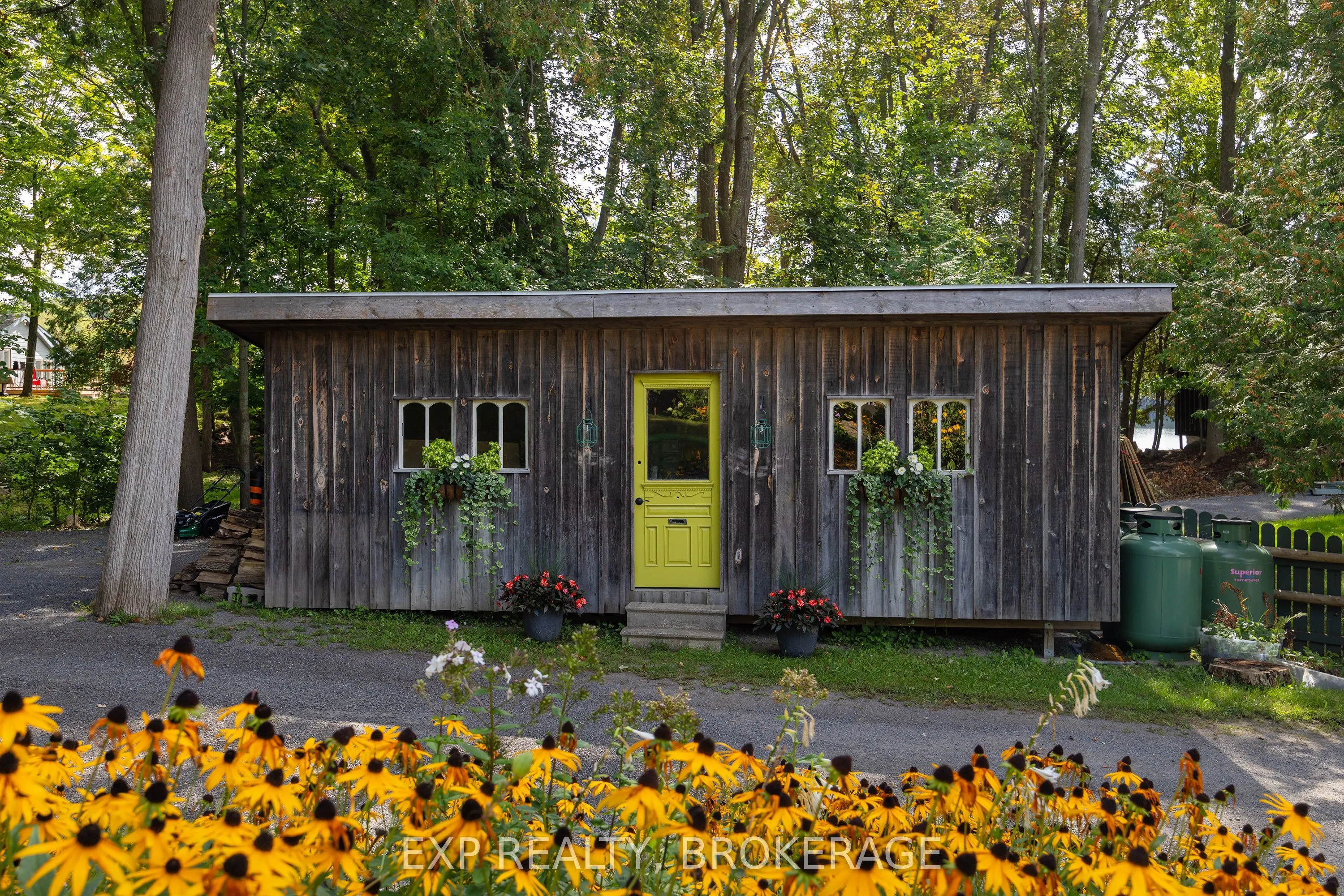 2114 Hambly Lane