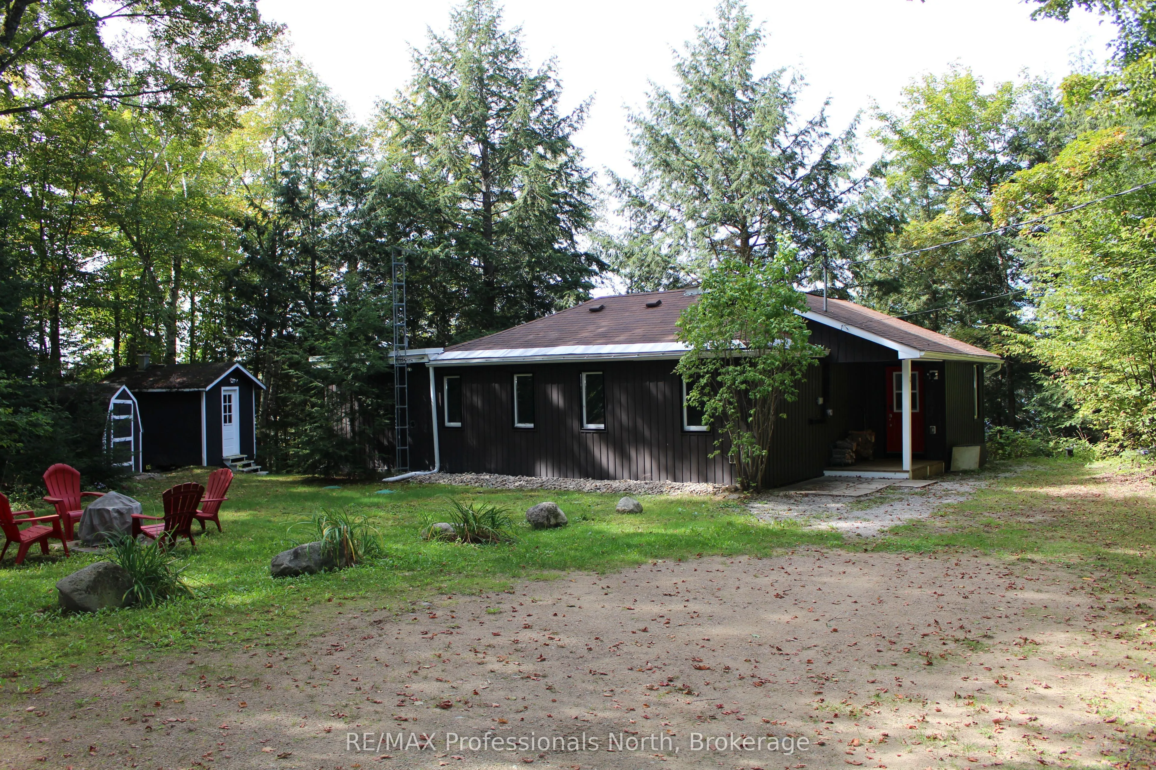 1813 Kashagawigamog Lake Road