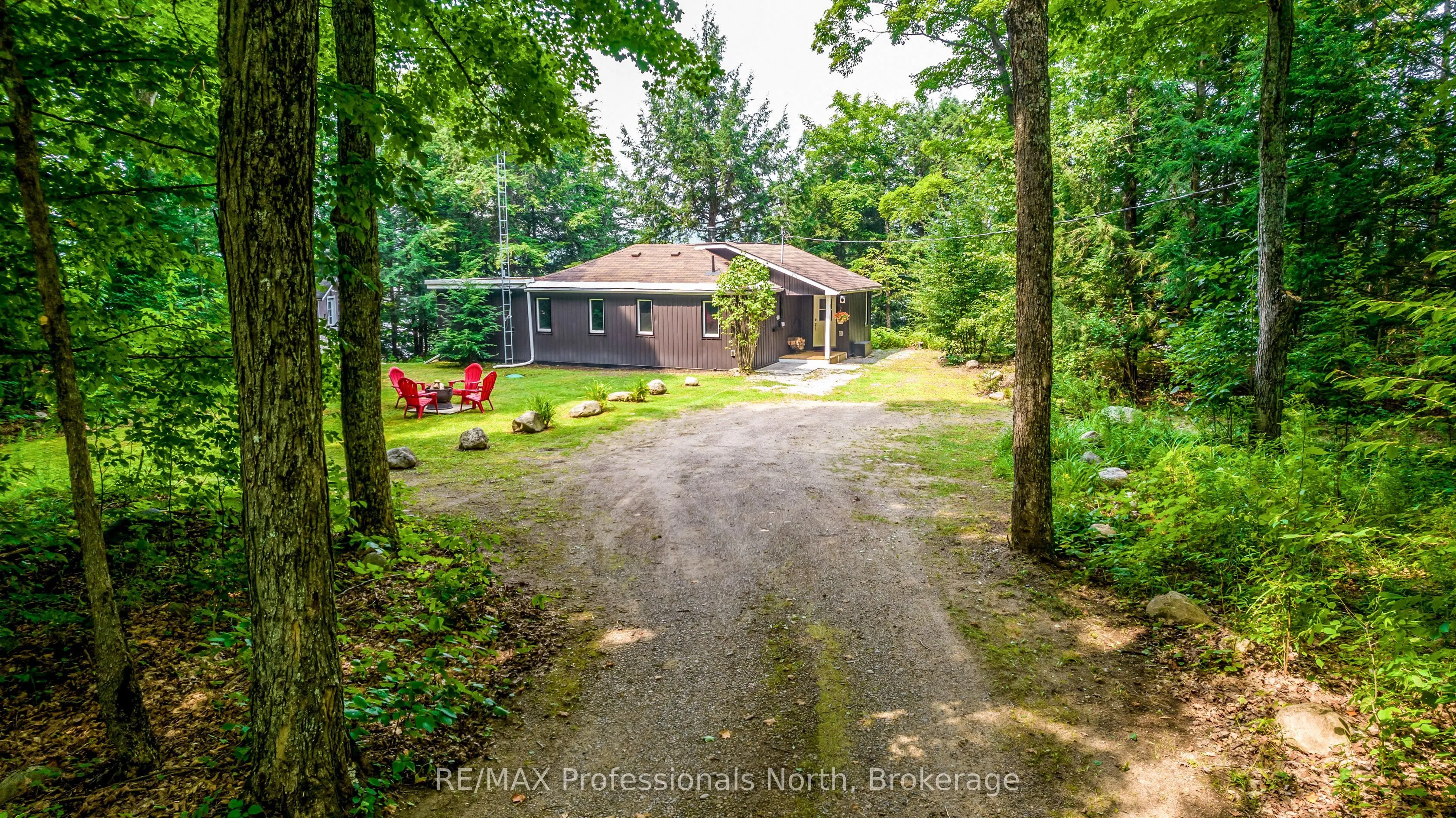 1813 Kashagawigamog Lake Road