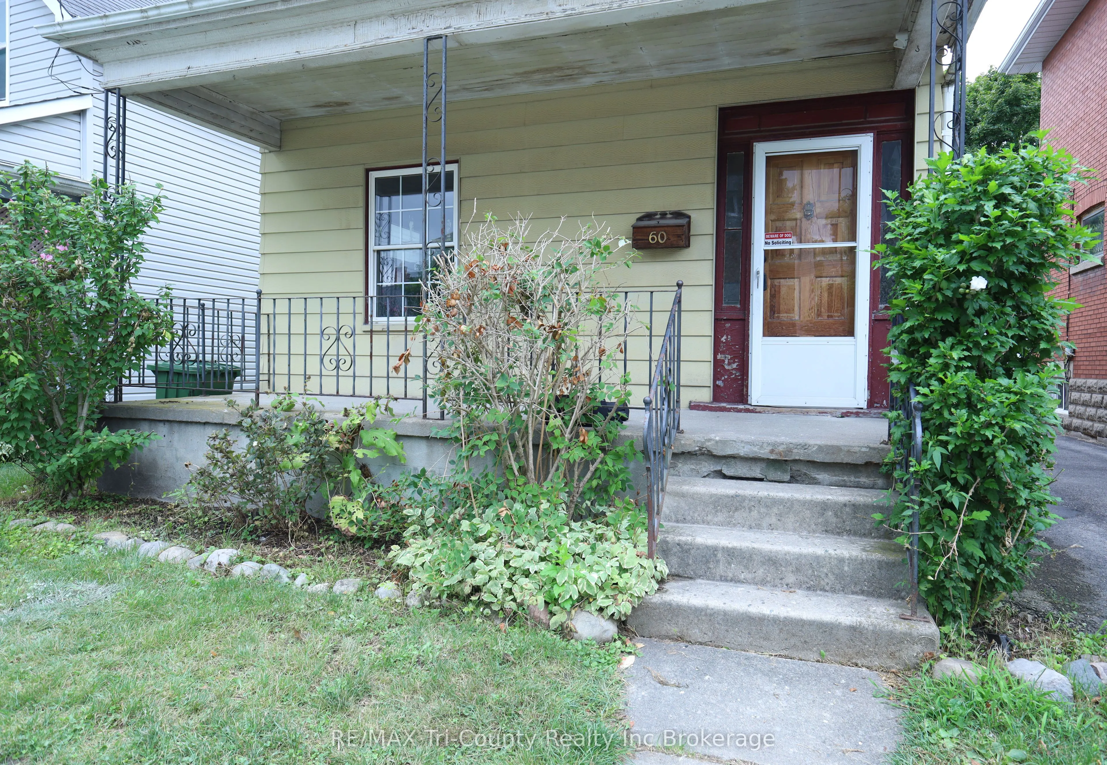 60 Manitoba Street