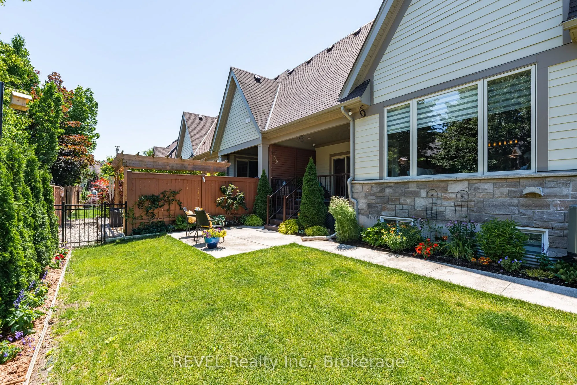 19 Francesco Crescent